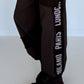 Hose mit City-Statement-Print - mokka