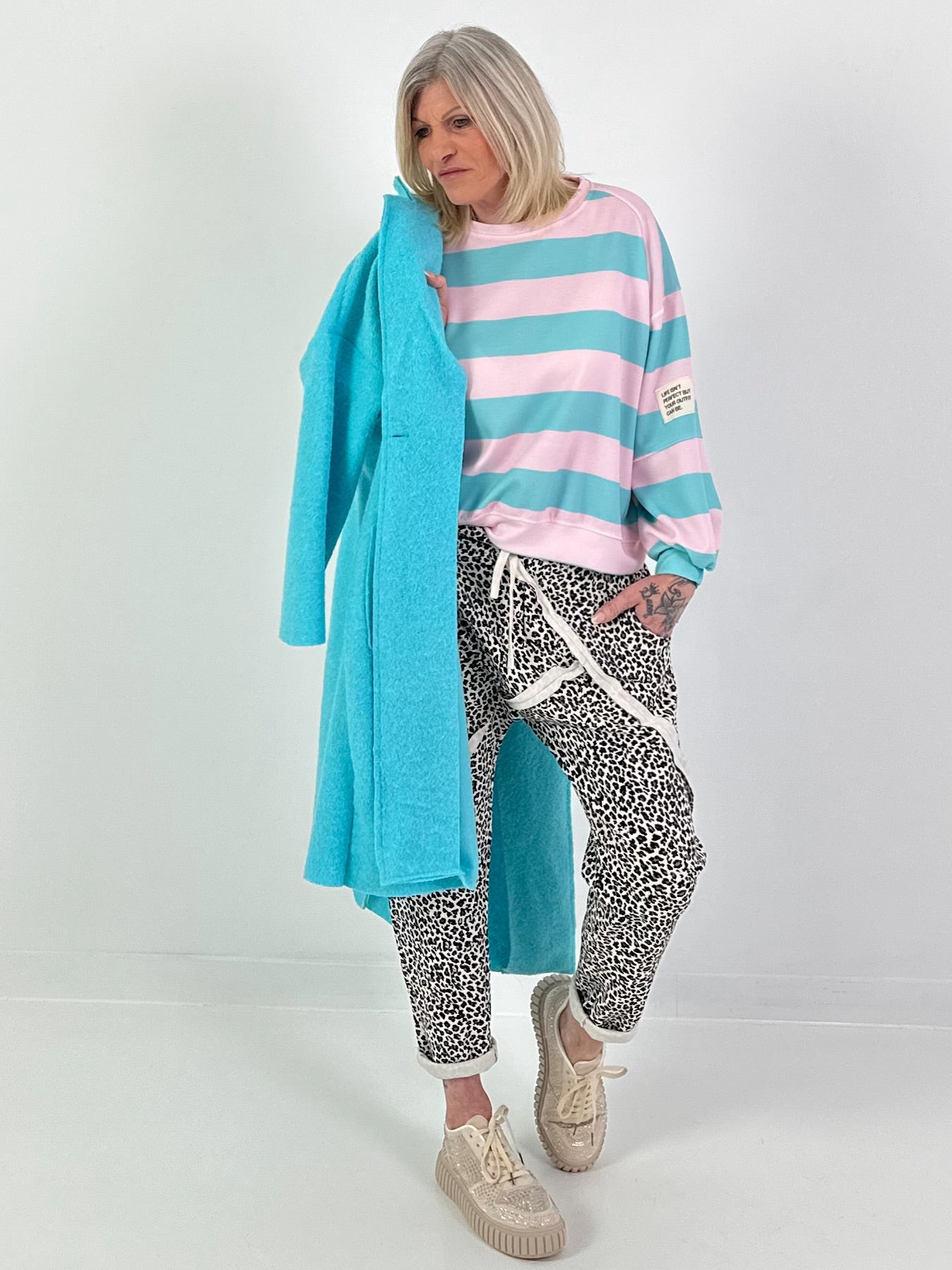 Sweater mit Streifen - rosa-türkis