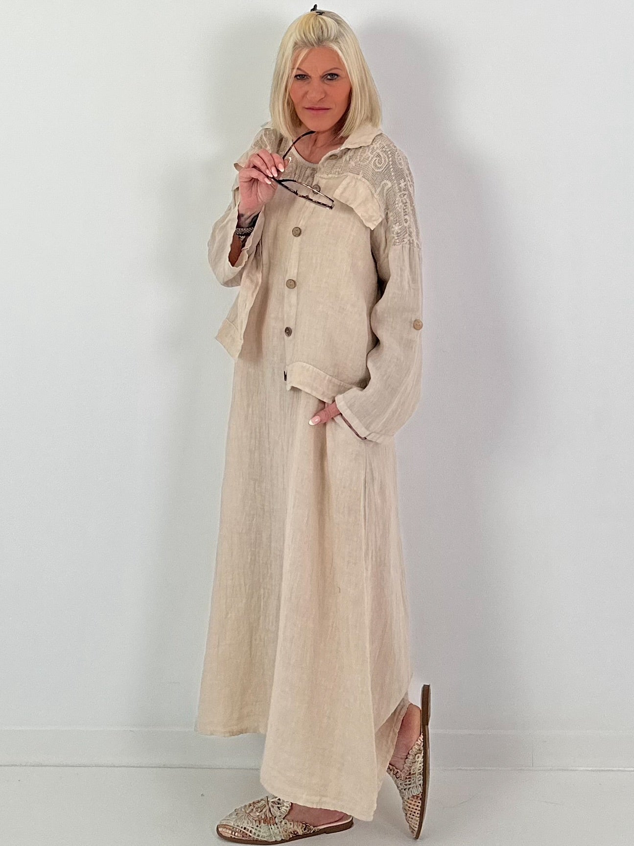Leinen Jäckchen mit Häkeleinsatz - beige