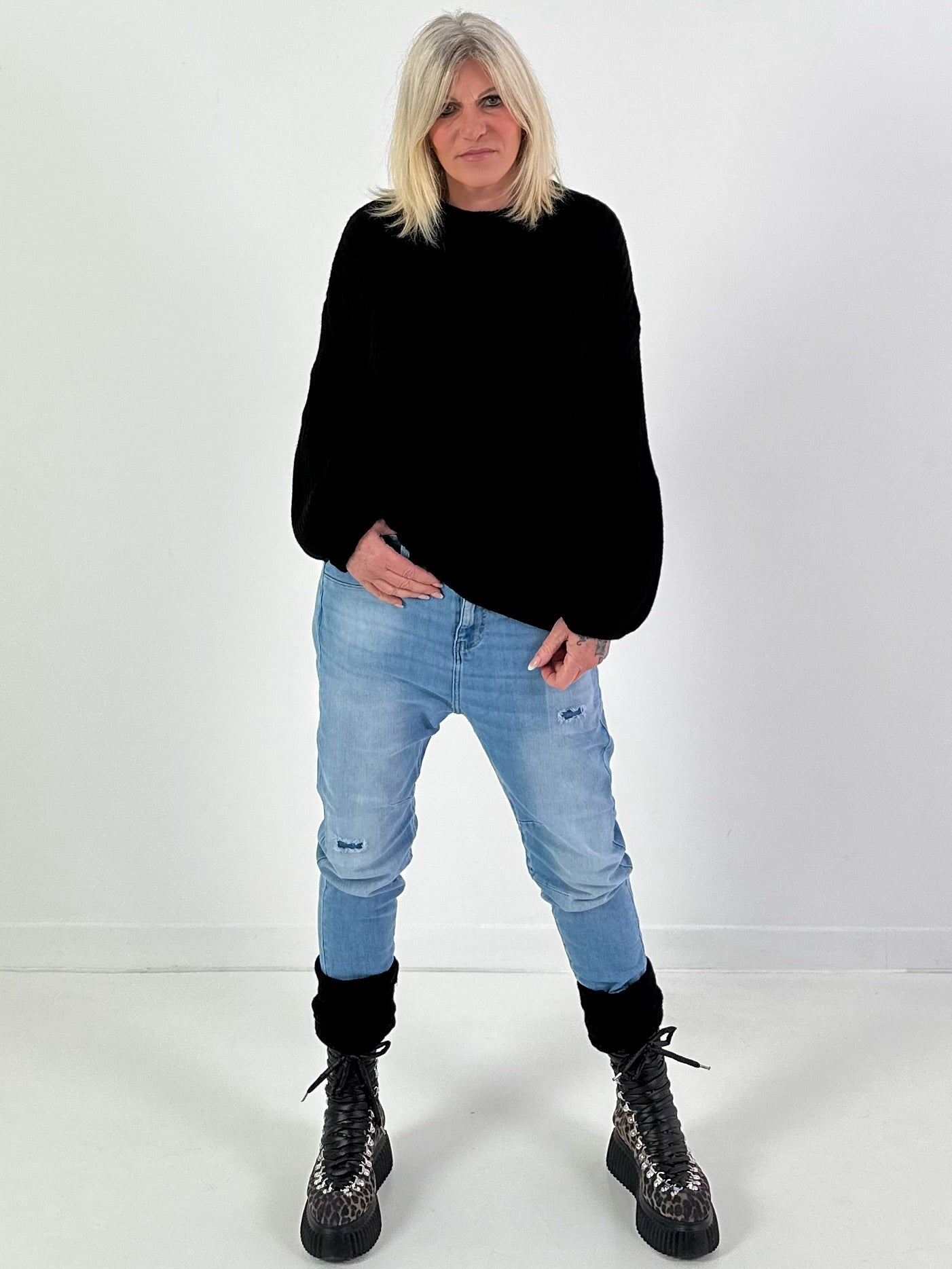 Trui model "CloudSleeve" - ​​zwart