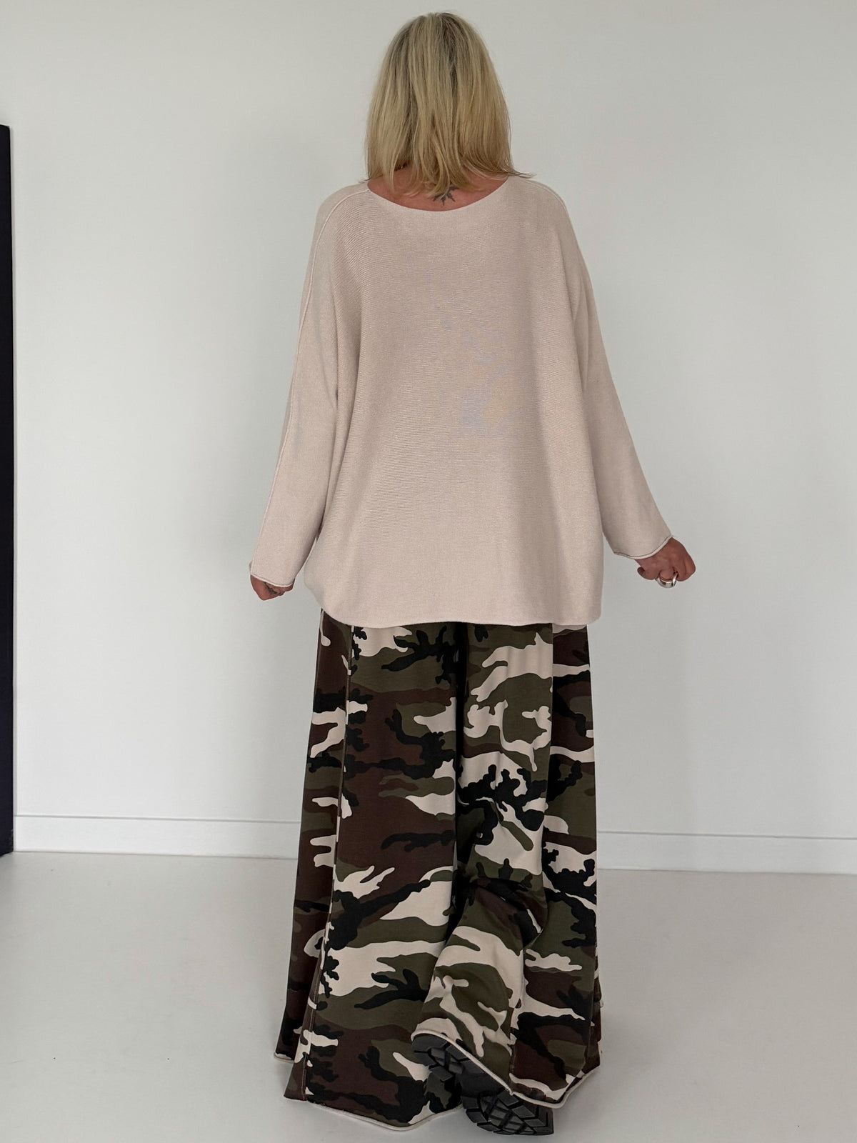 Soft oversized crew neck sweater - beige