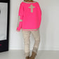 Oversized Sweater mit Strasskreuz - neonpink-beige