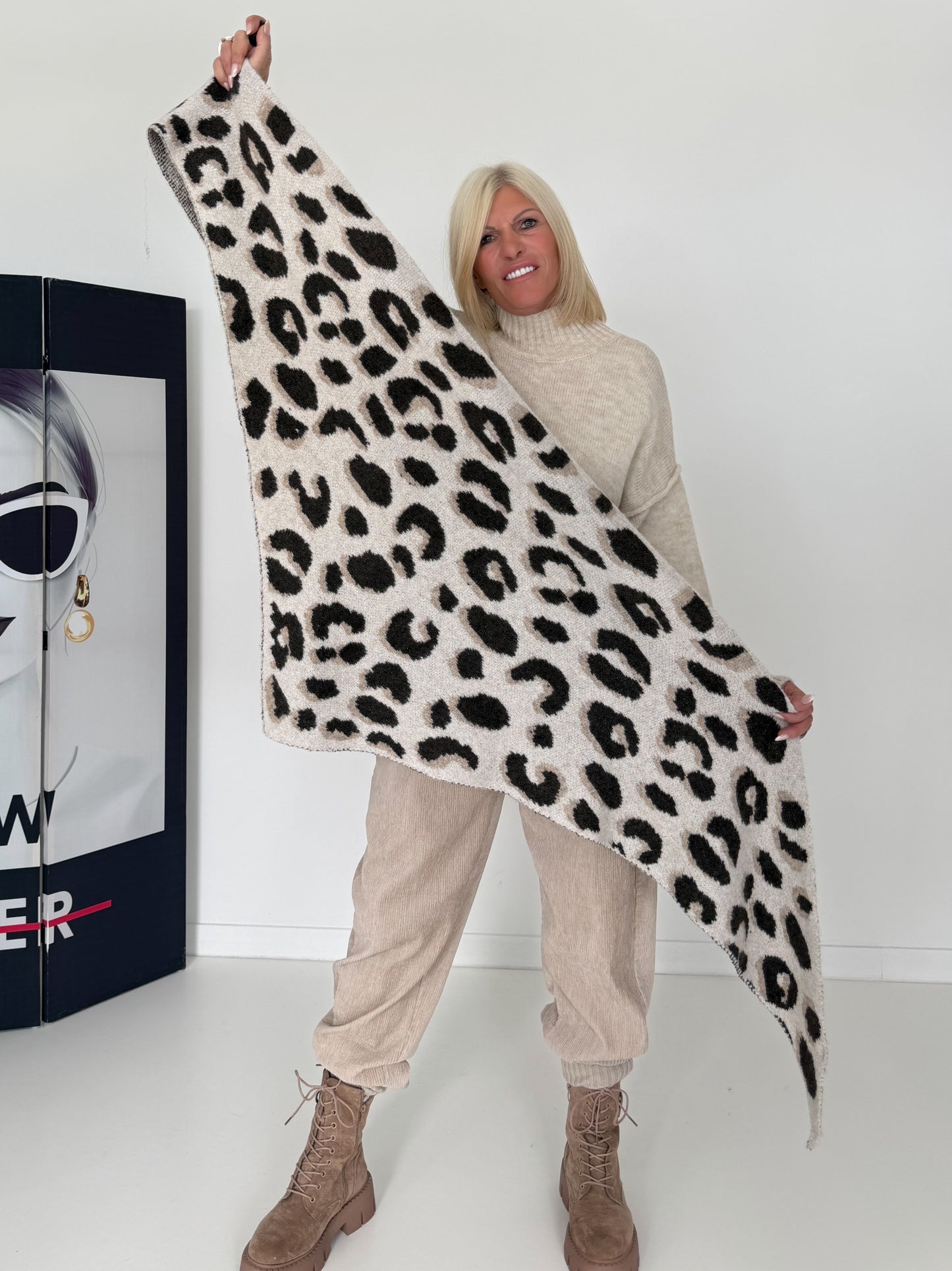 Kuschliger driehoekige sjaal - leo-beige-multicolor