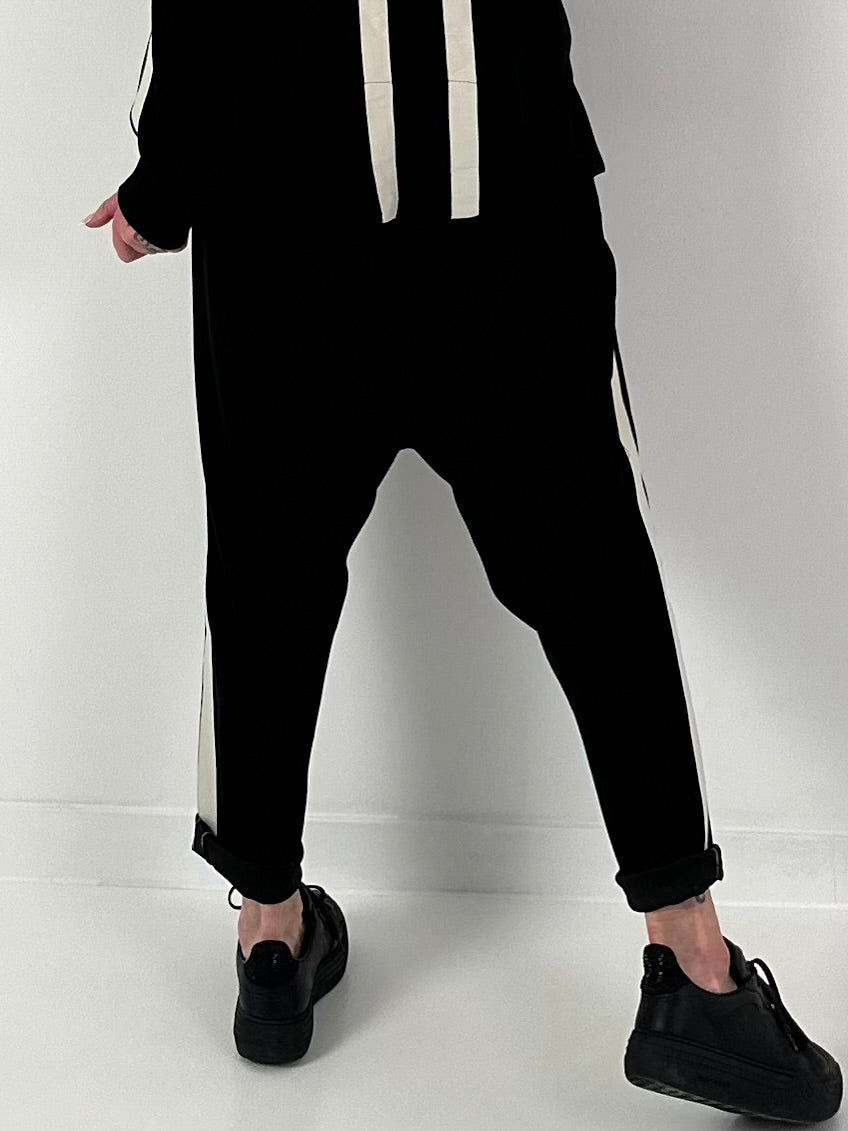 Sweat Baggy mit Streifen - schwarz