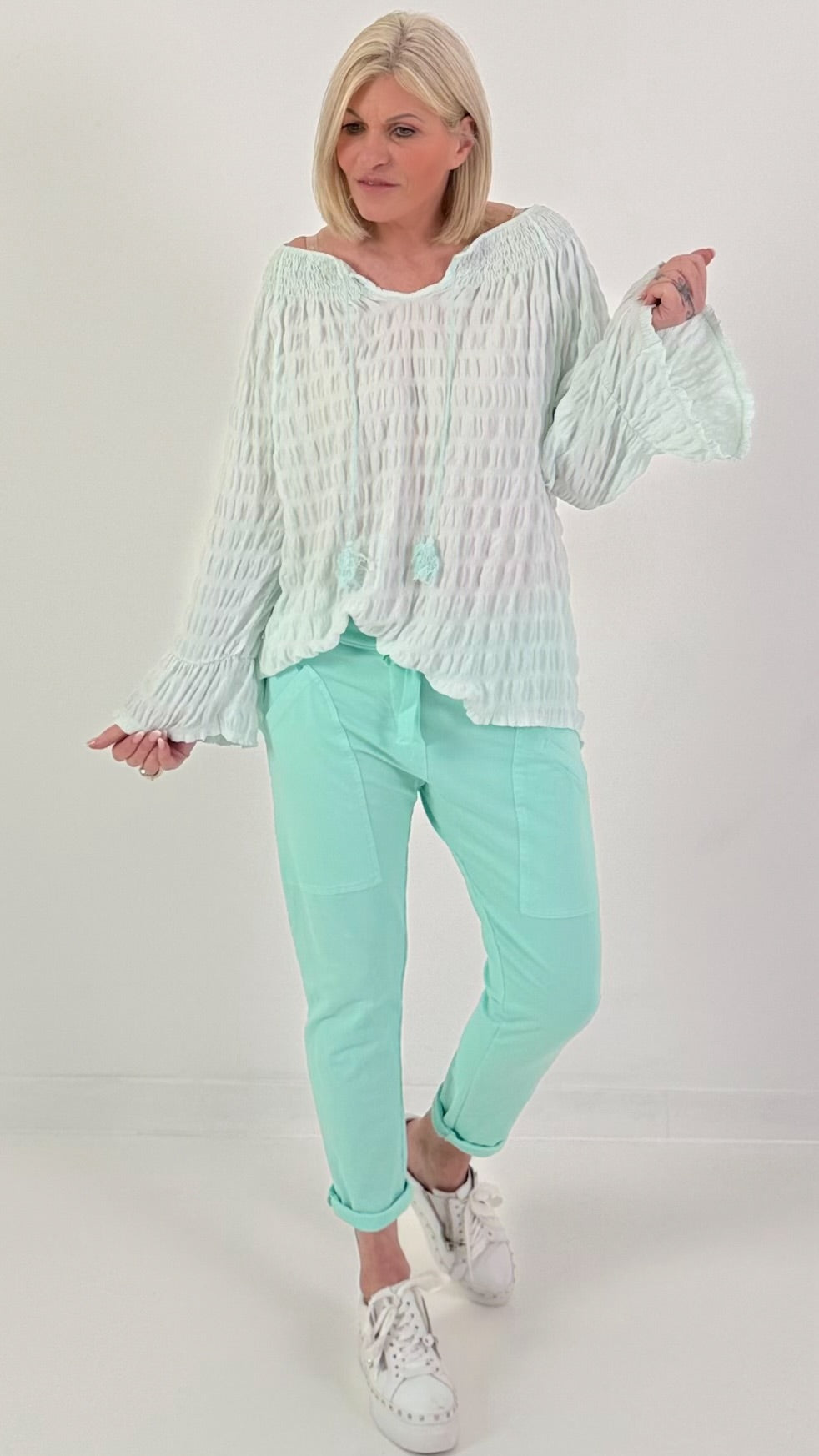 Sweatpants with large patch pockets - mint