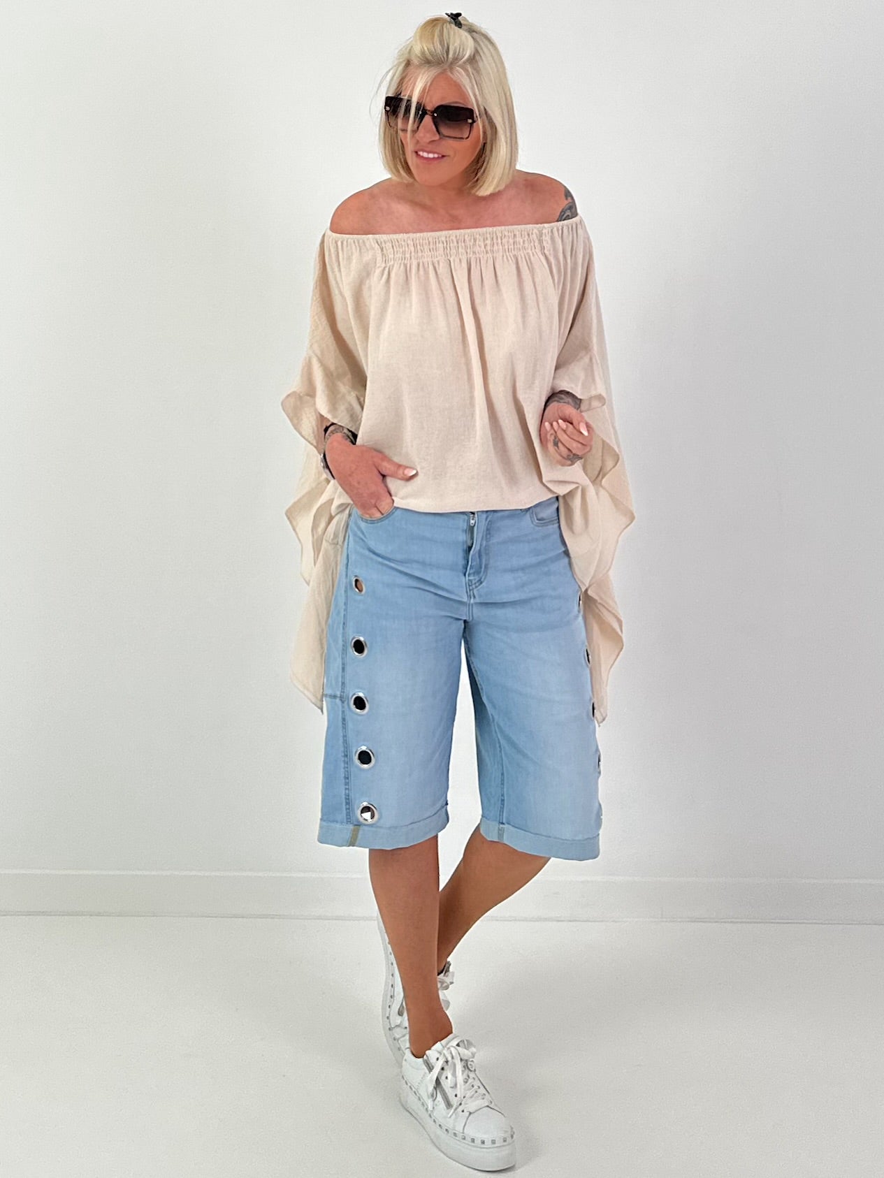 Tunic with side ruffles - beige