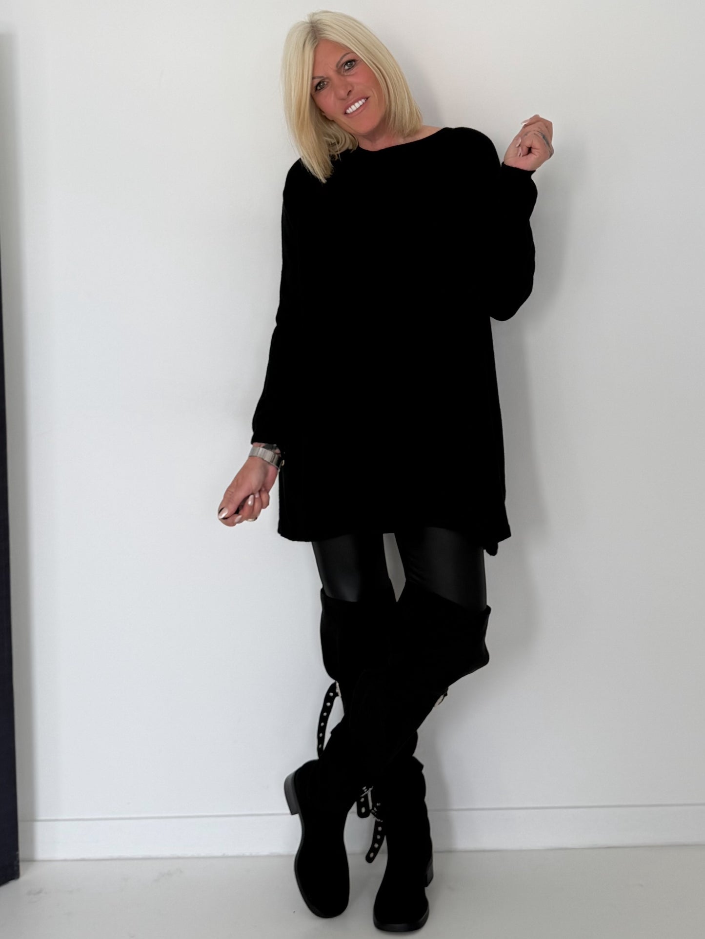 Longpullover - schwarz