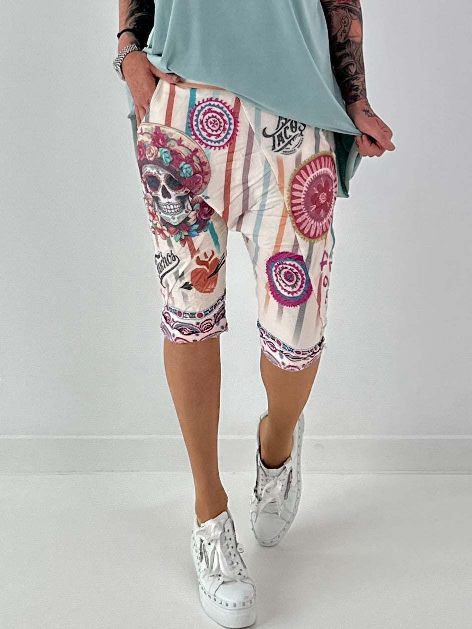 Korte Baggy met strepen en skull-print - salie-roze-multicolor