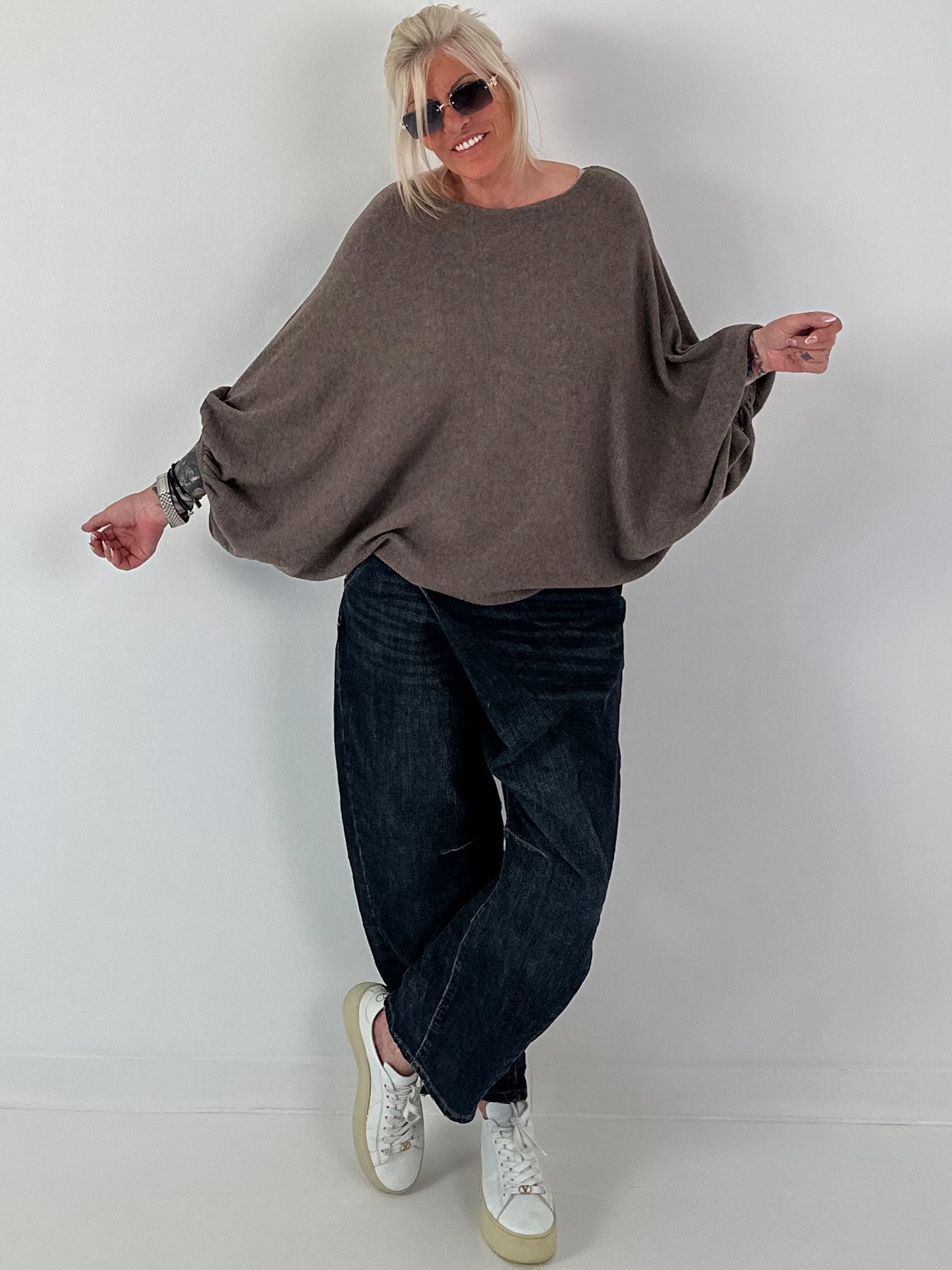 Oversized Pullover mit raffinierten Details - mokka