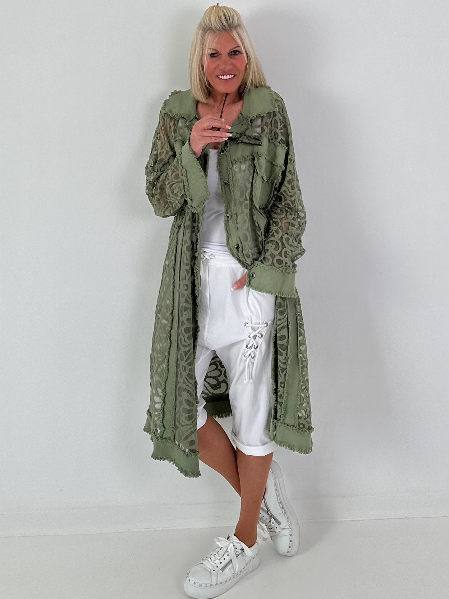 Jeansmantel mit floralem Netzeinsatz - khaki ( lieferbar ab 26.05.26)
