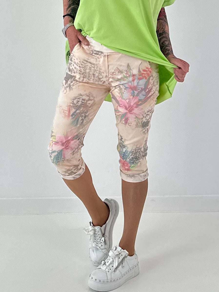 Capri Hose Allover-Print mit floralen Elementen - beige-mehrfarbig