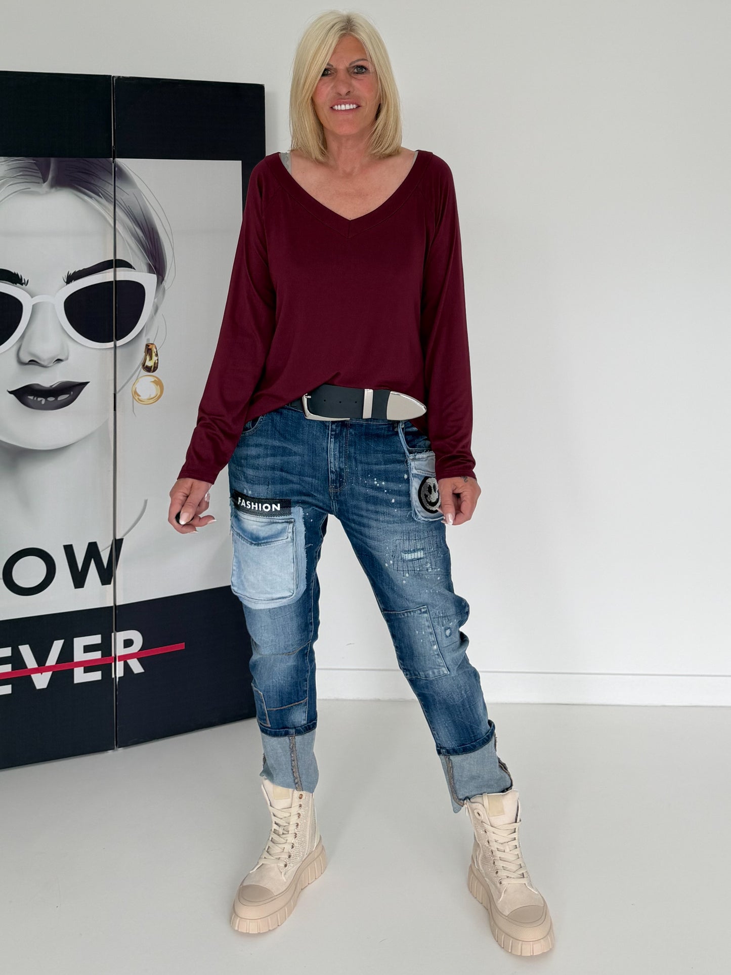 Basic Shirt mit V-Ausschnitt - bordeaux