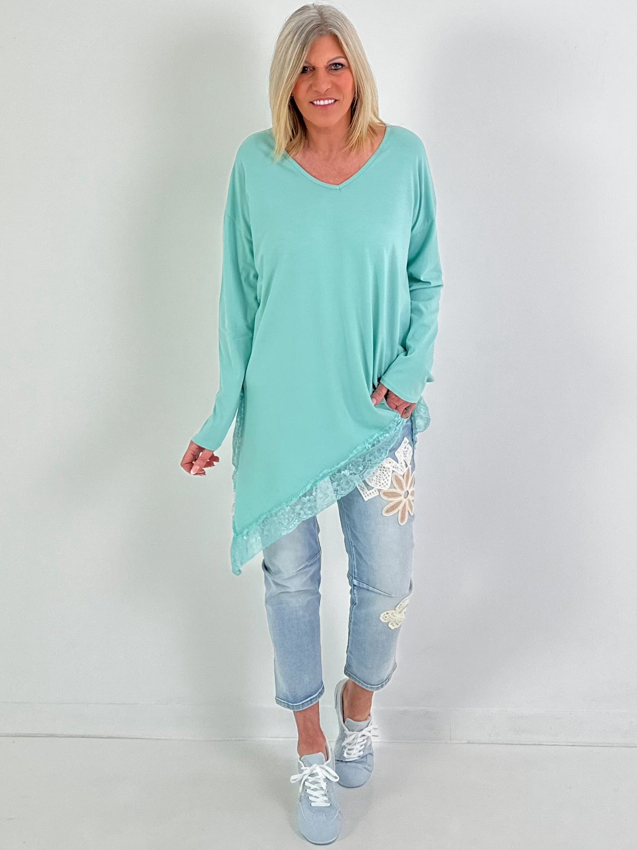 Shirt mit Spitzenabschluss - watergreen