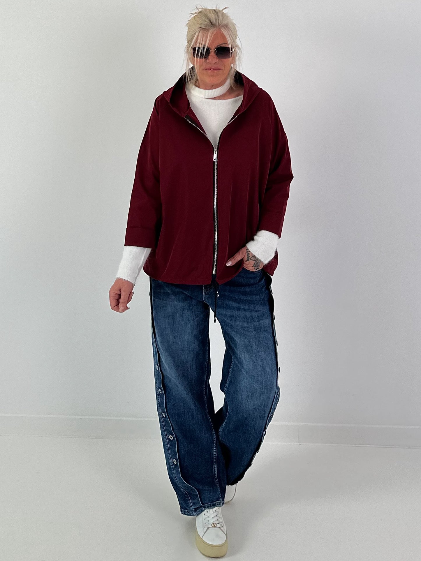 Light jacket with hood - bordeaux