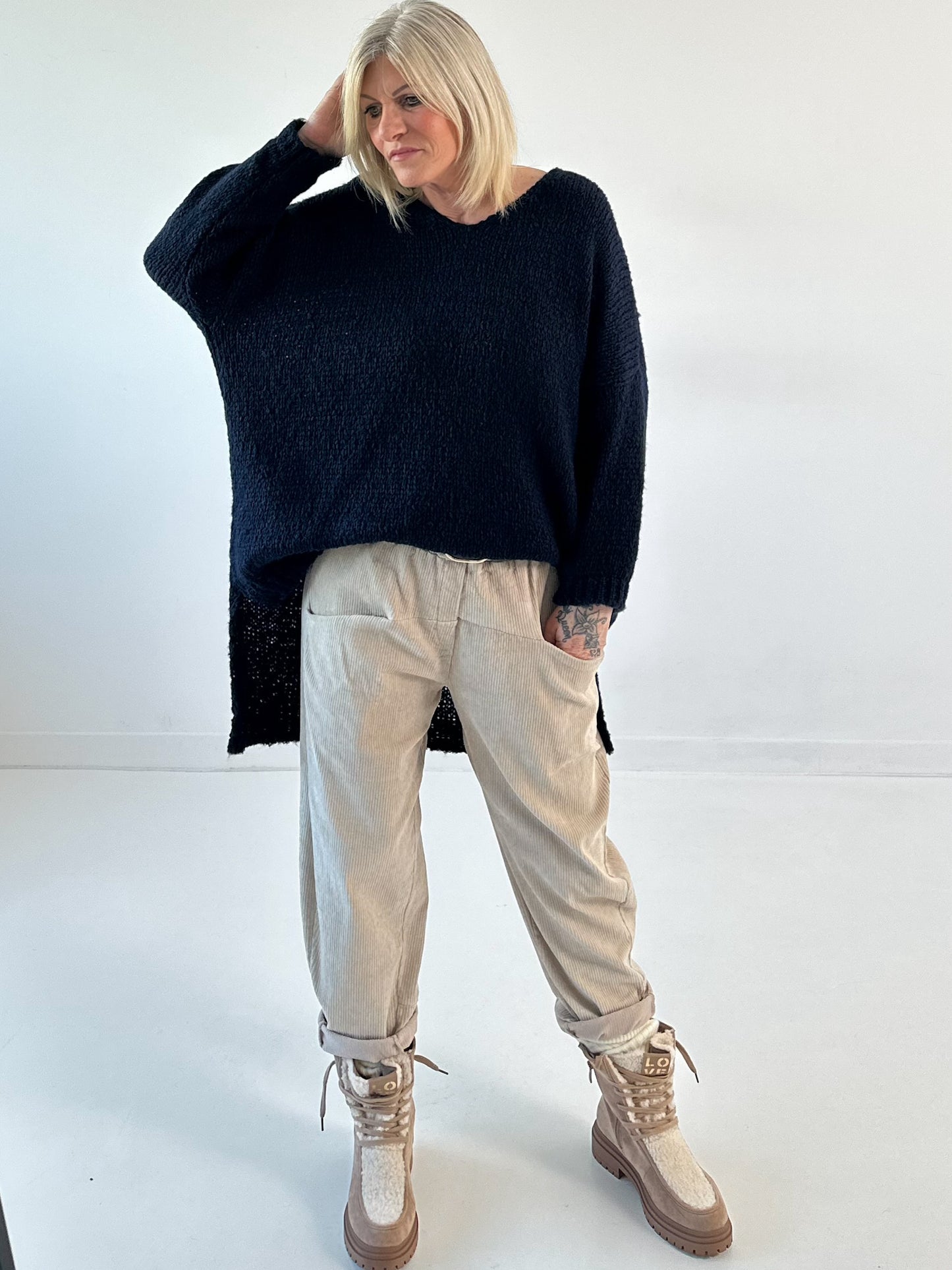 Trui model "Slouchy Dream" - kosmisch blauw