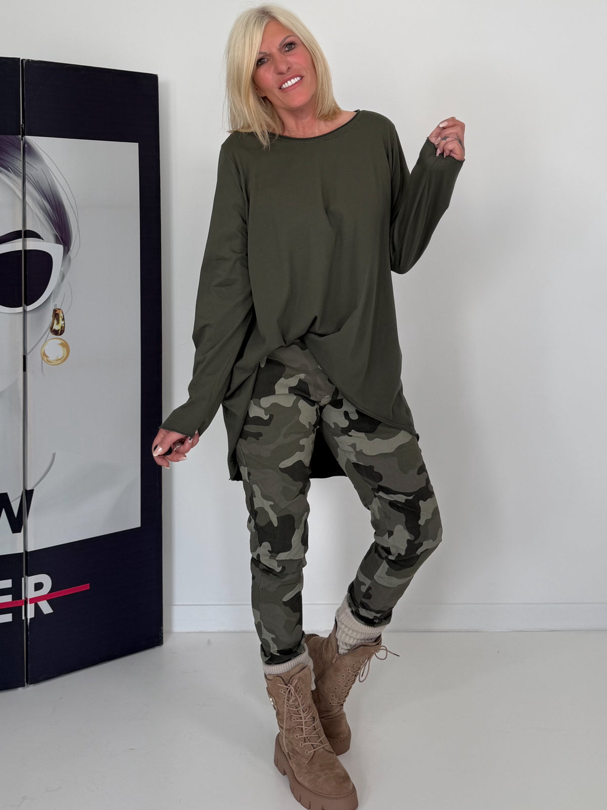 Basic Shirt mit Rundhalsausschnitt - oliv
