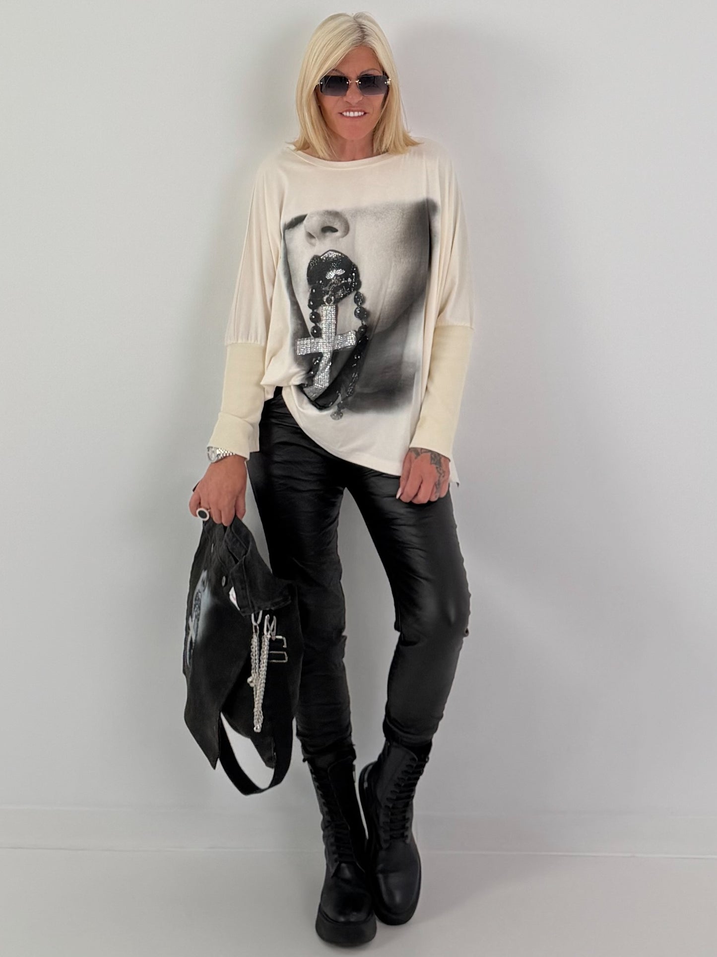 Sweater mit Stulpenärmeln und Strassmotiv Woman - beige