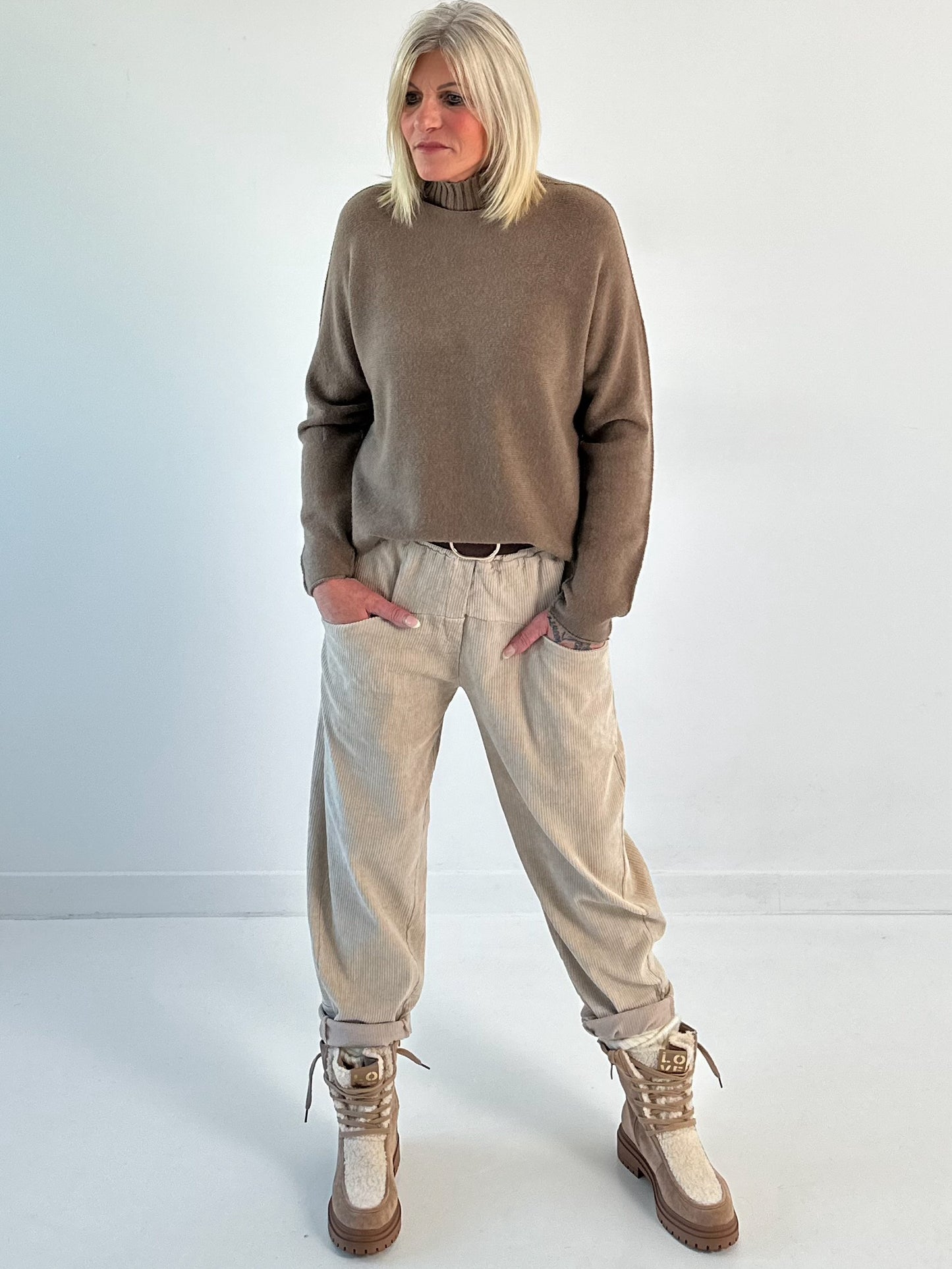 Trui model "Minimal Chic" - taupe