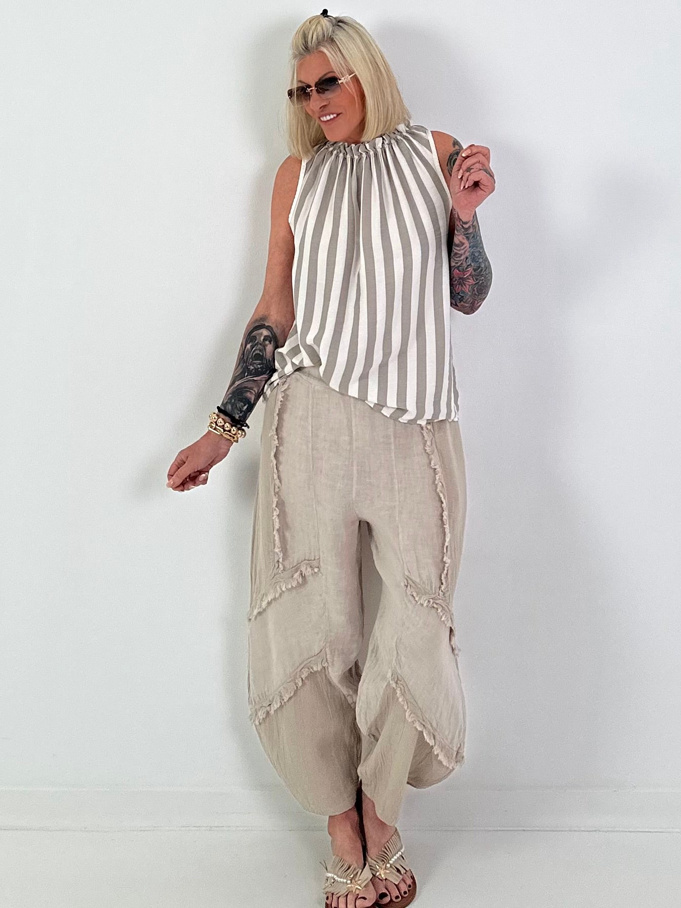 Streifen Top mit Rüschenkragen - taupe-beige