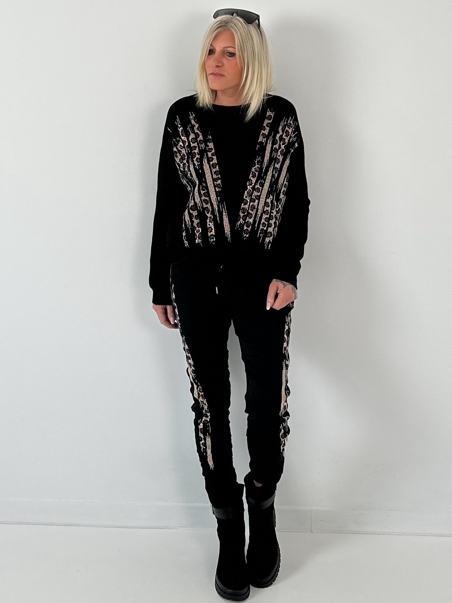 Sweater model "Wildstyle" - black