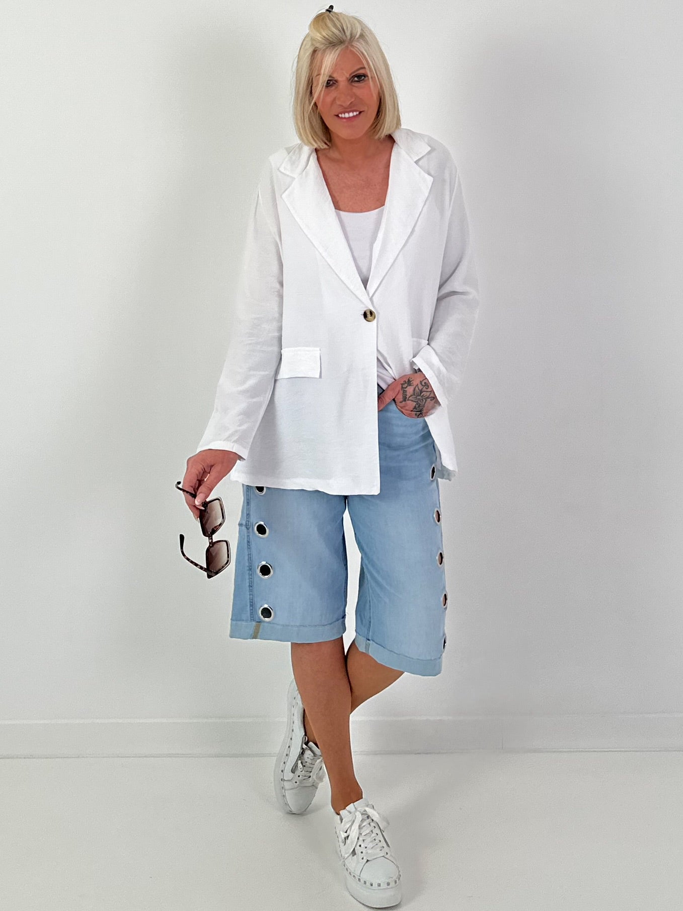 Lichte blazer met kleppen - wit
