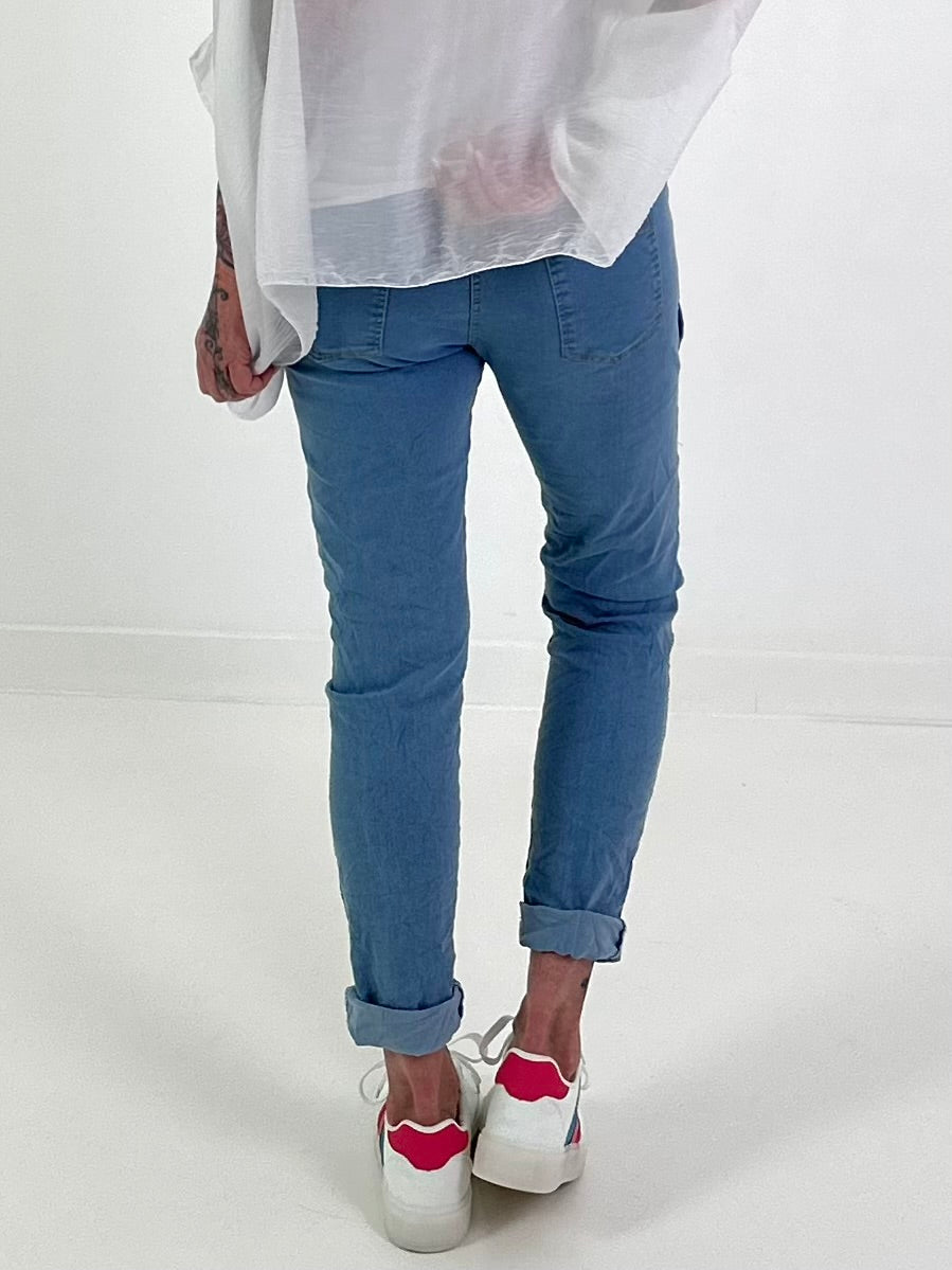 Jeans with heart buttons - blue