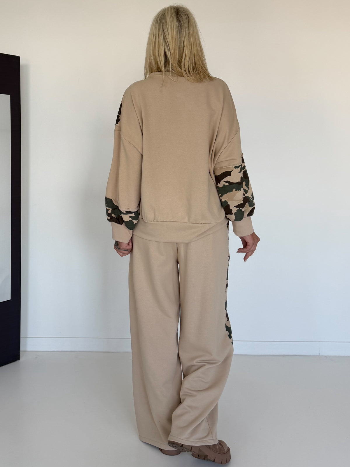 Zweiteiler mit Camouflage-Muster- beige-mehrfarbig