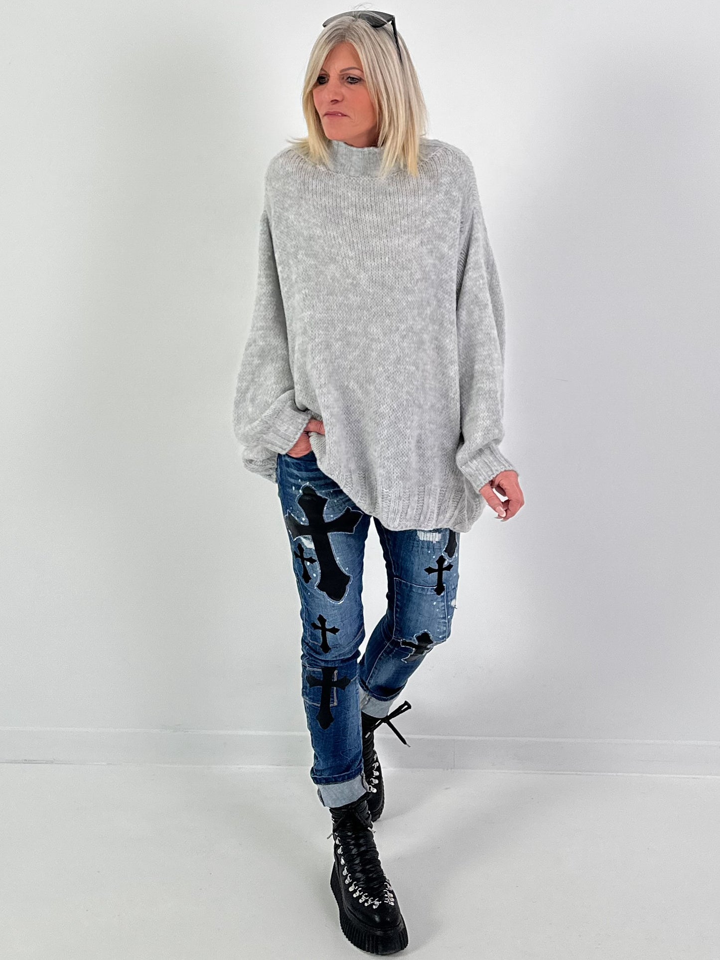 Oversized sweater model "Snuggle Arctic" - light gray
