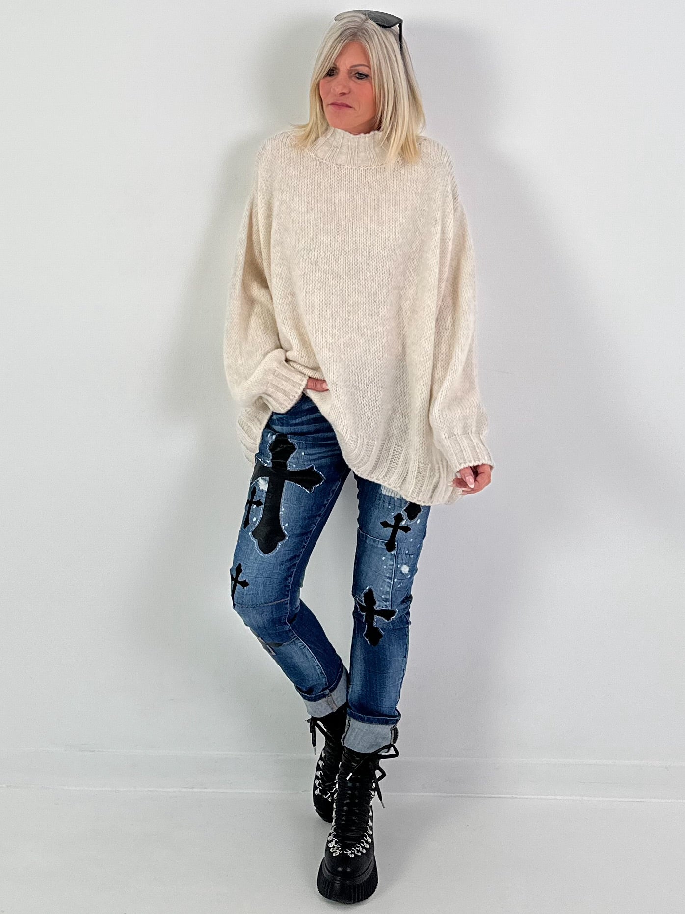 Oversized sweater model "Snuggle Arctic" - beige