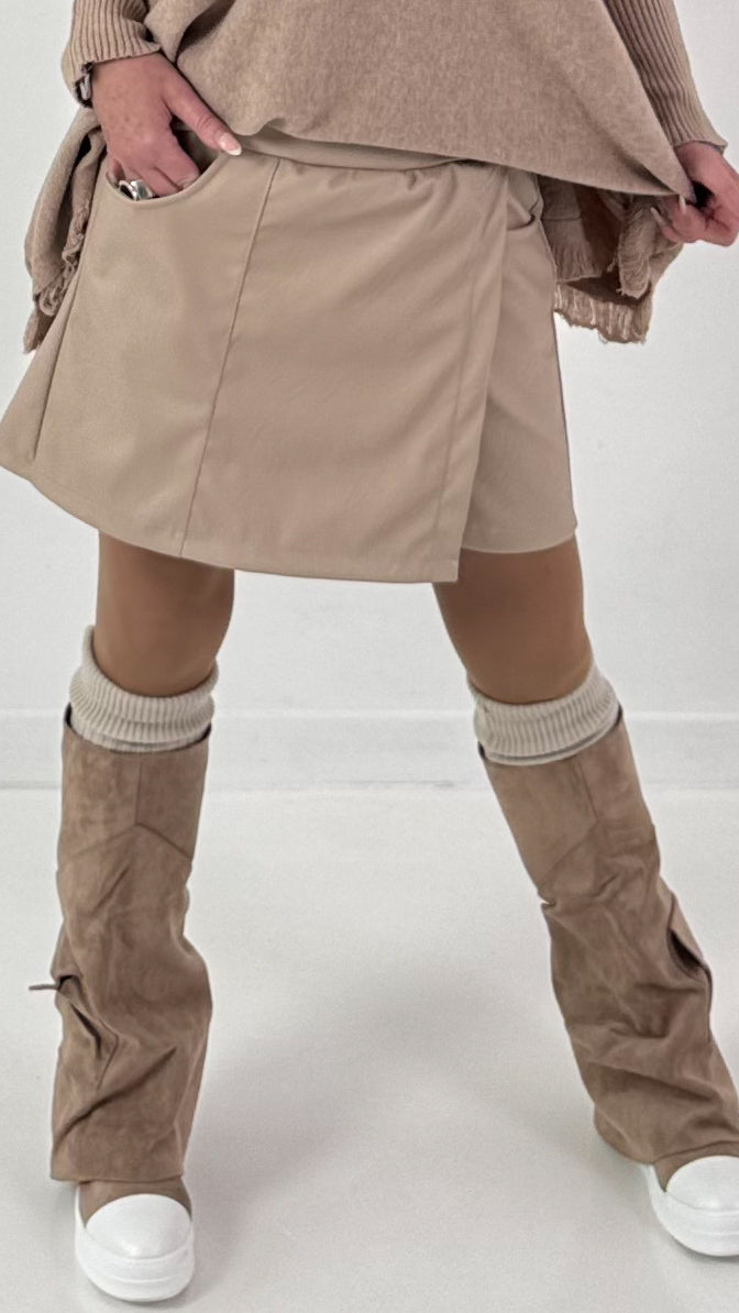 Skirt shorts in leather look model "Smooth Edge" - beige