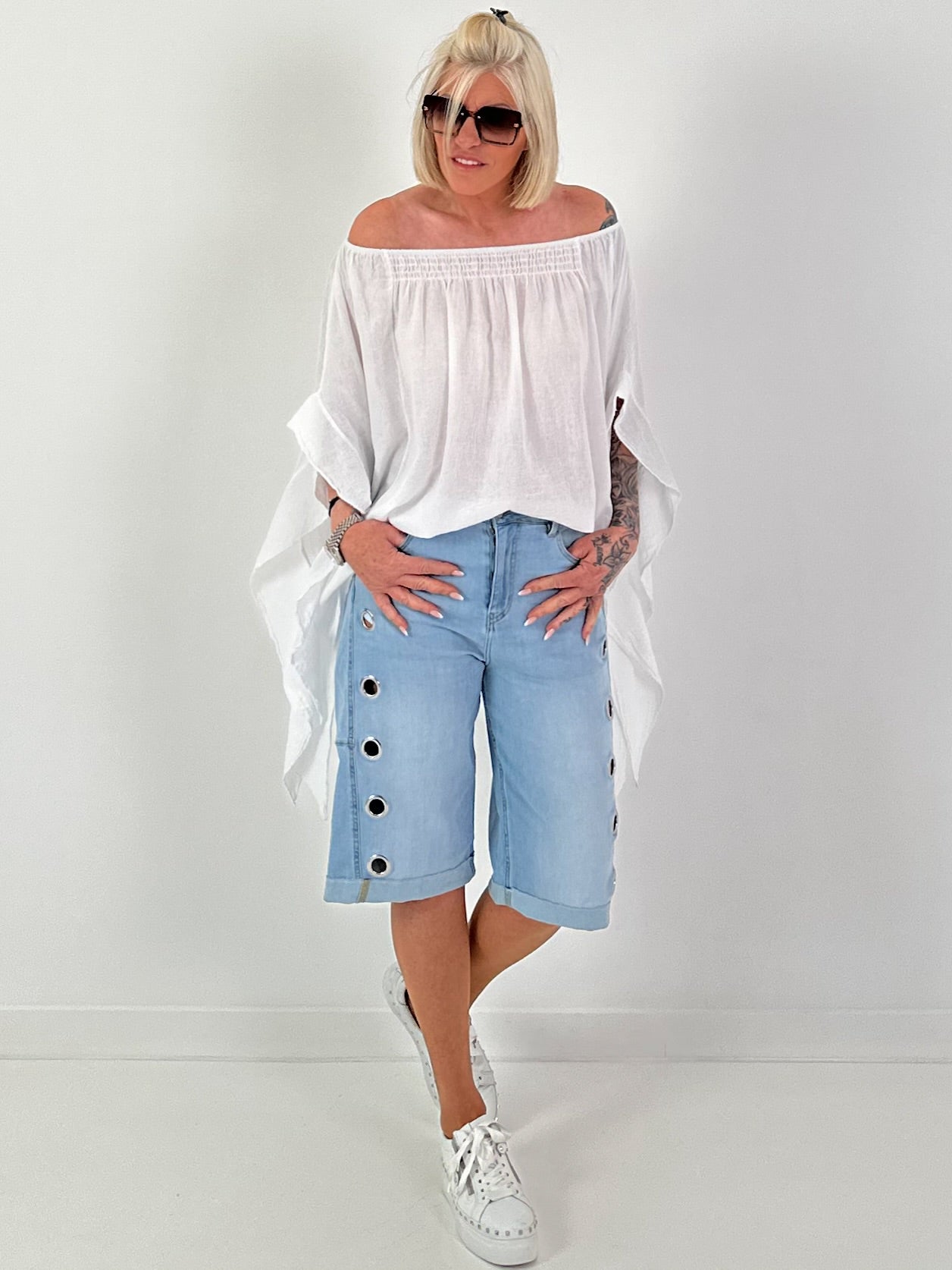 Tunic with side ruffles - white
