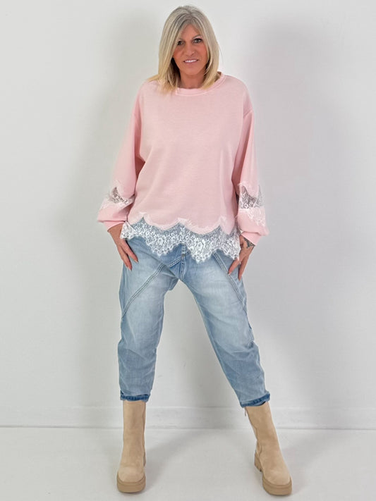 Sweatshirt Modell "Rosé Lace Whisper" - rosa ( lieferbar ab 14.01.25)