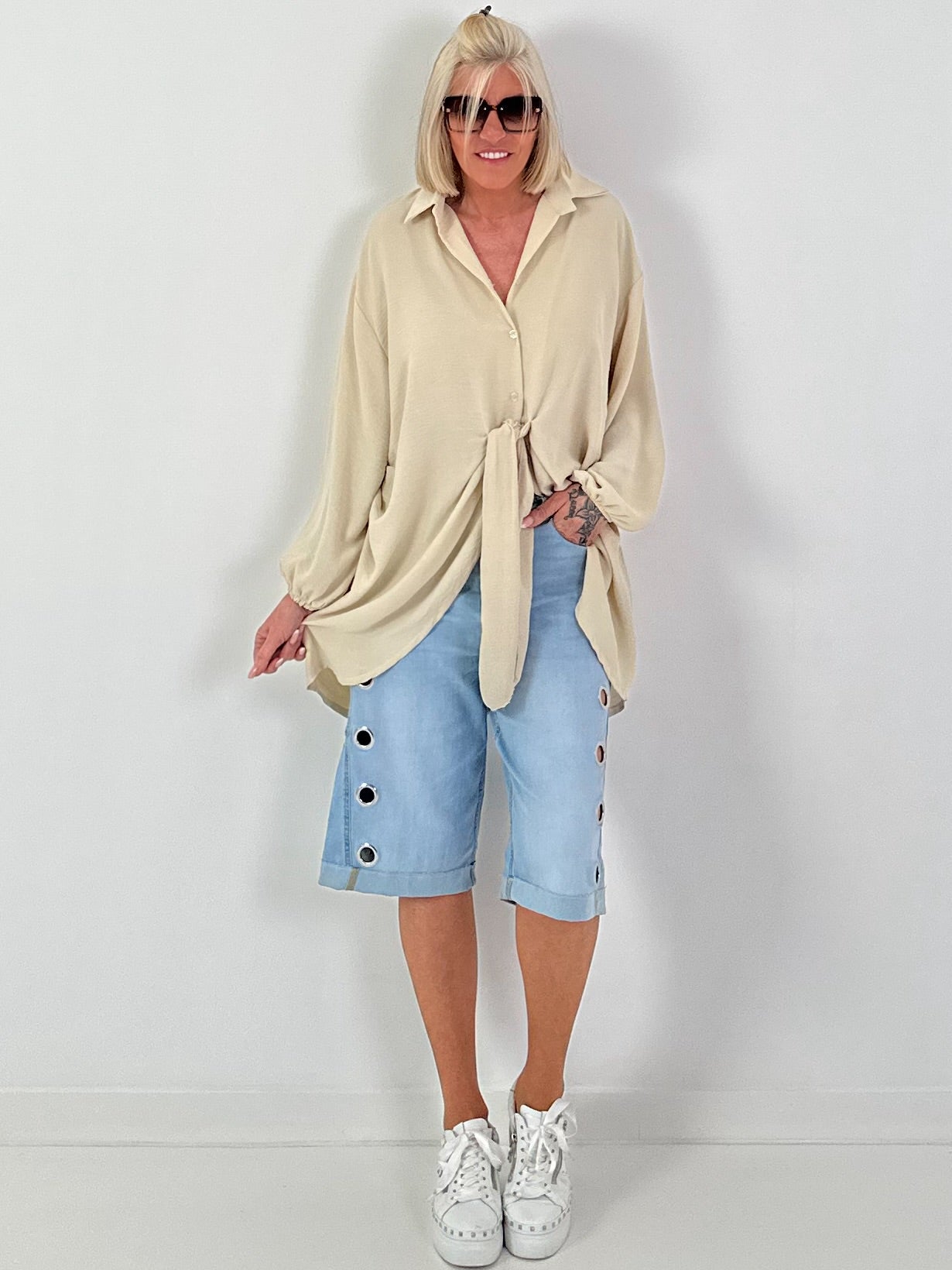 Lange Bluse mit Bindeband - beige