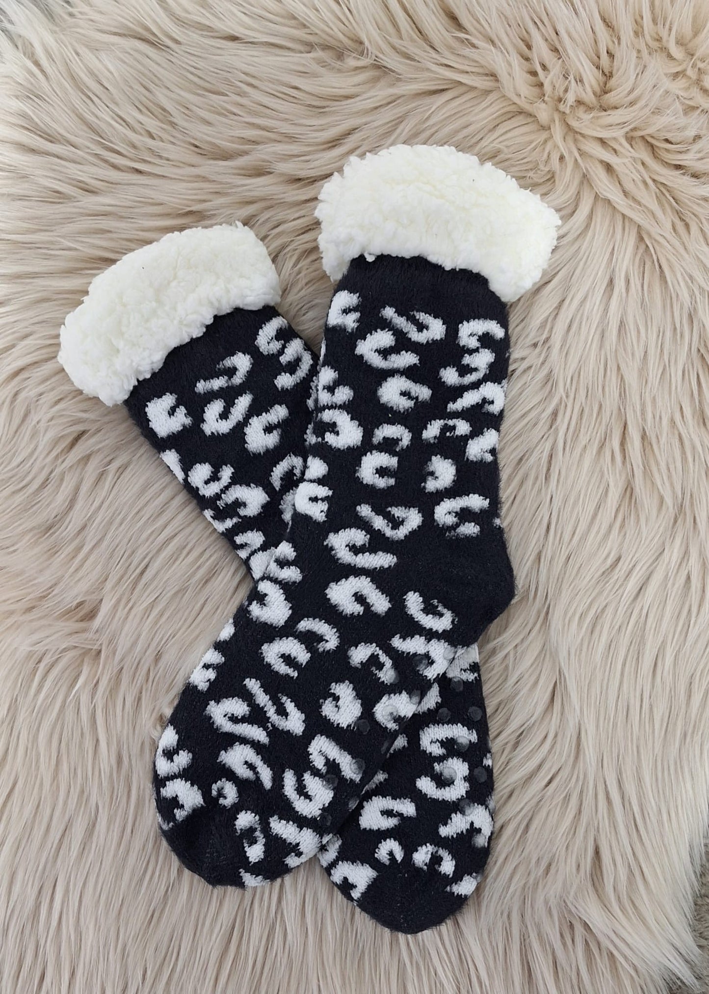 Cuddly socks "Leo" - black