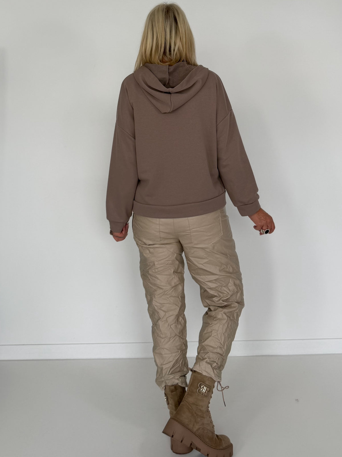 Hoodie mit Leo-Print und Nieten - taupe
