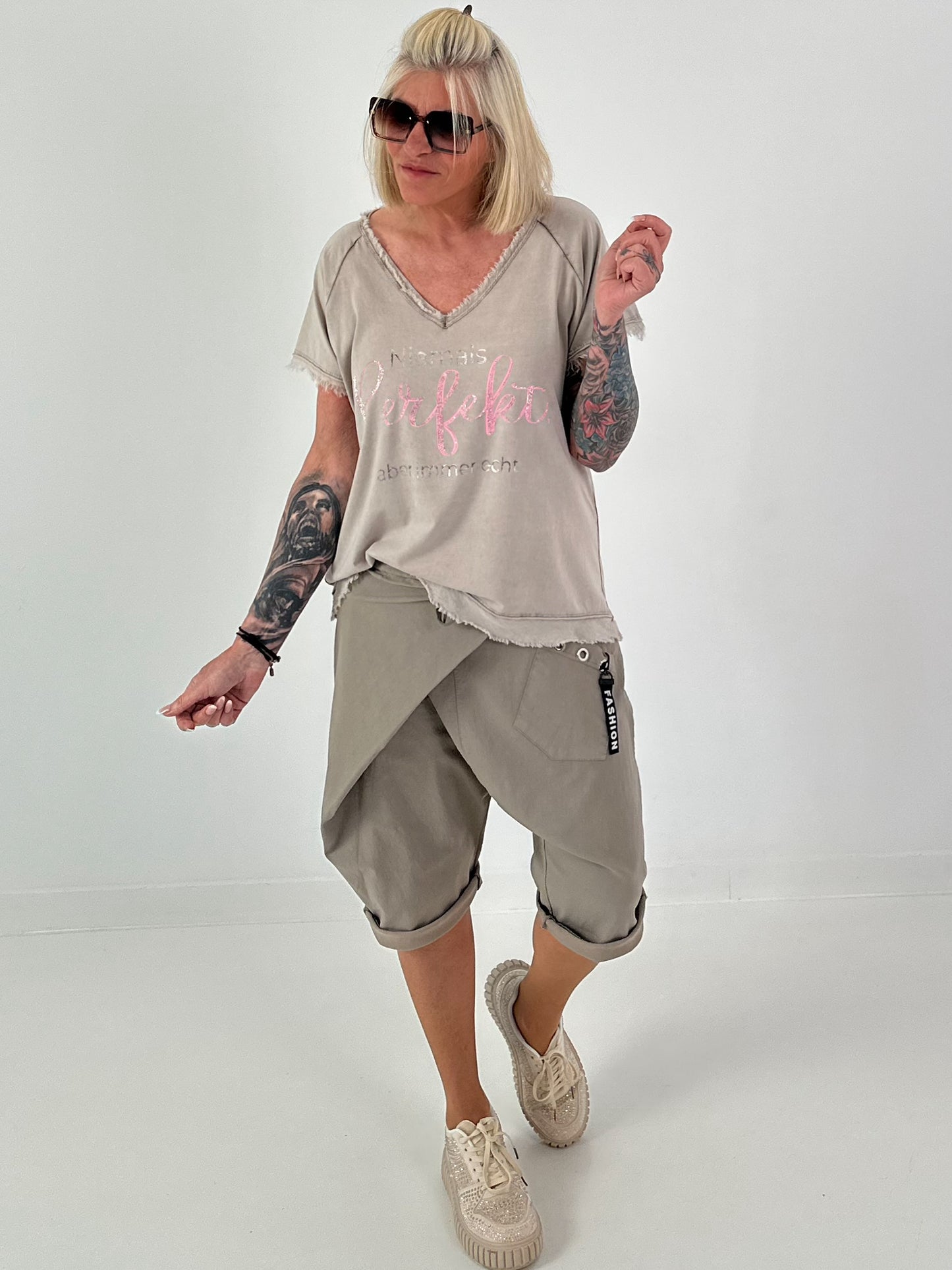 T-shirt with statement print - taupe