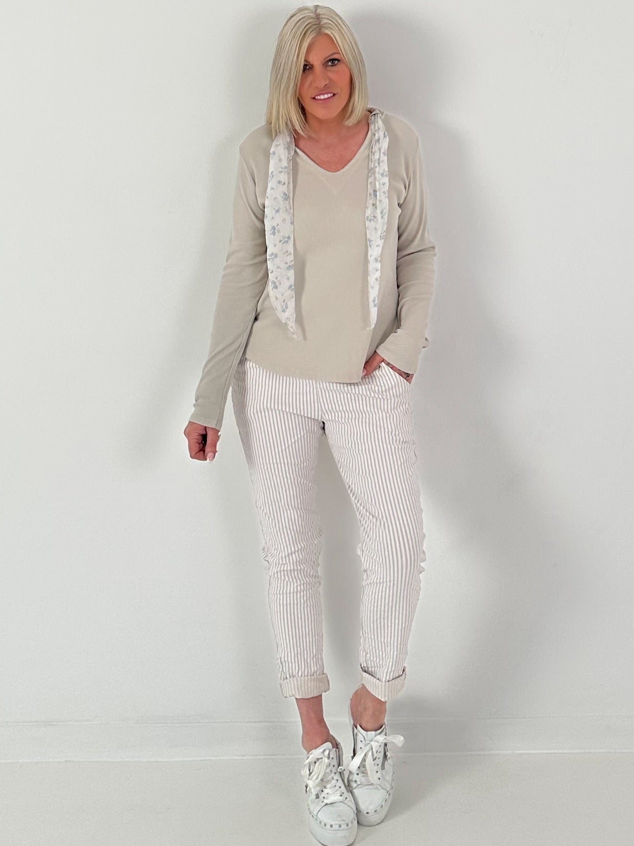 Hose gestreift - beige-weiss