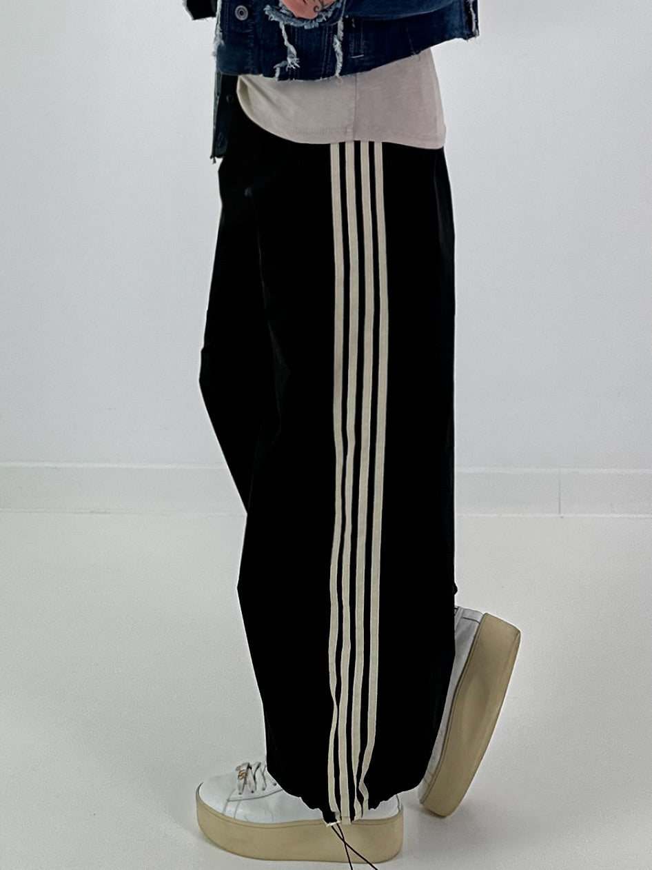 Pants with elastic waist - black