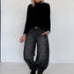 Jeans-Pumphose im Allover-Leoprint mit Gürtel - used-black ( lieferbar ab ca.09.10.26)