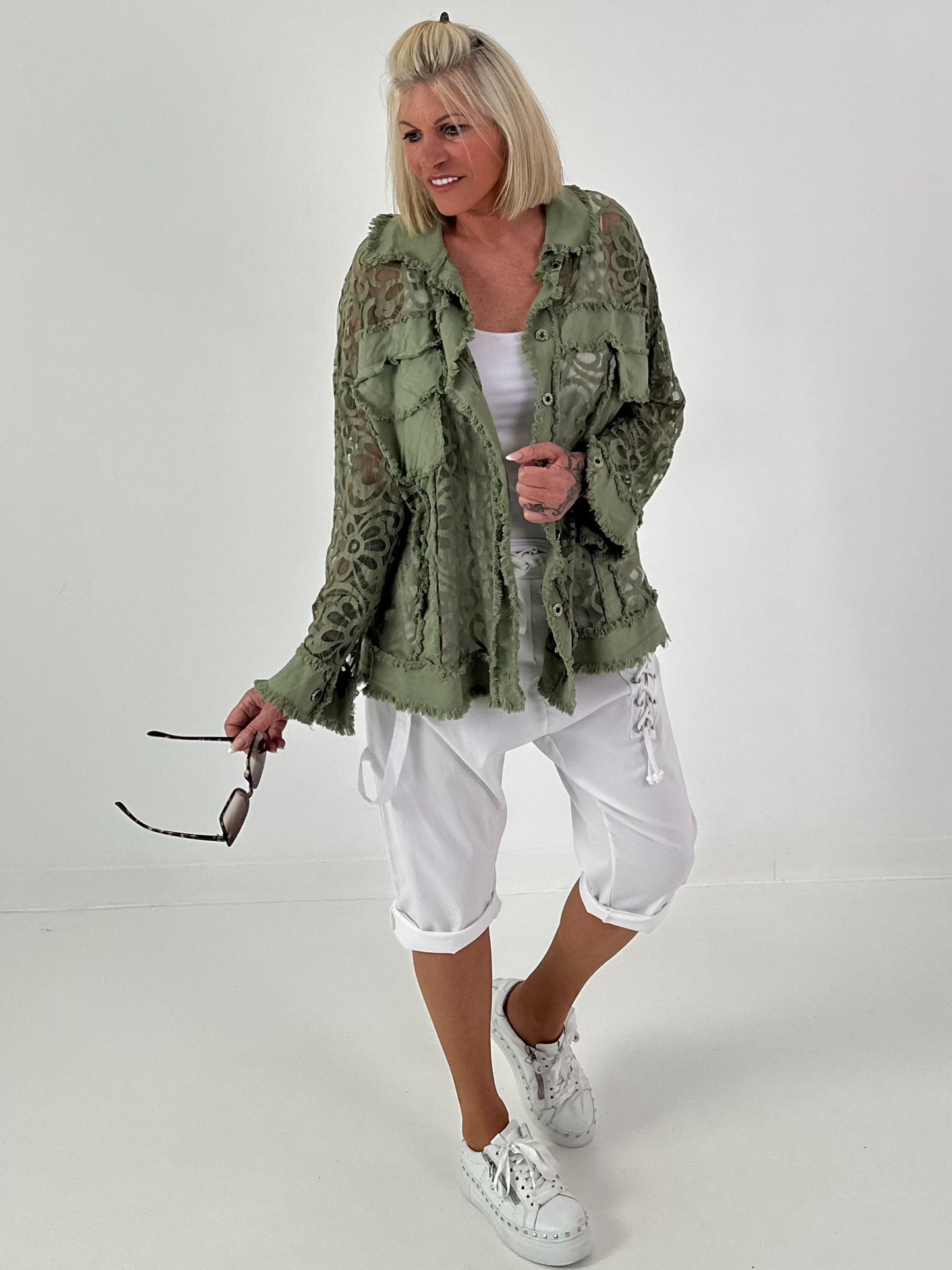 Jeansjacke mit floralem Netzeinsatz - khaki ( lieferbar ab 26.05.26))