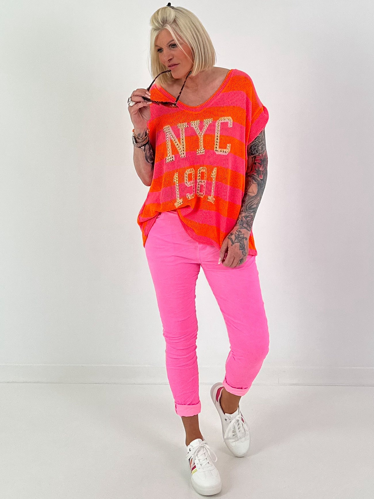 Knitted sweater with short sleeves NYC - neon orange-neon pink
