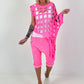 Shirt mit All-Over Cut-Outs und Ösen - neonpink