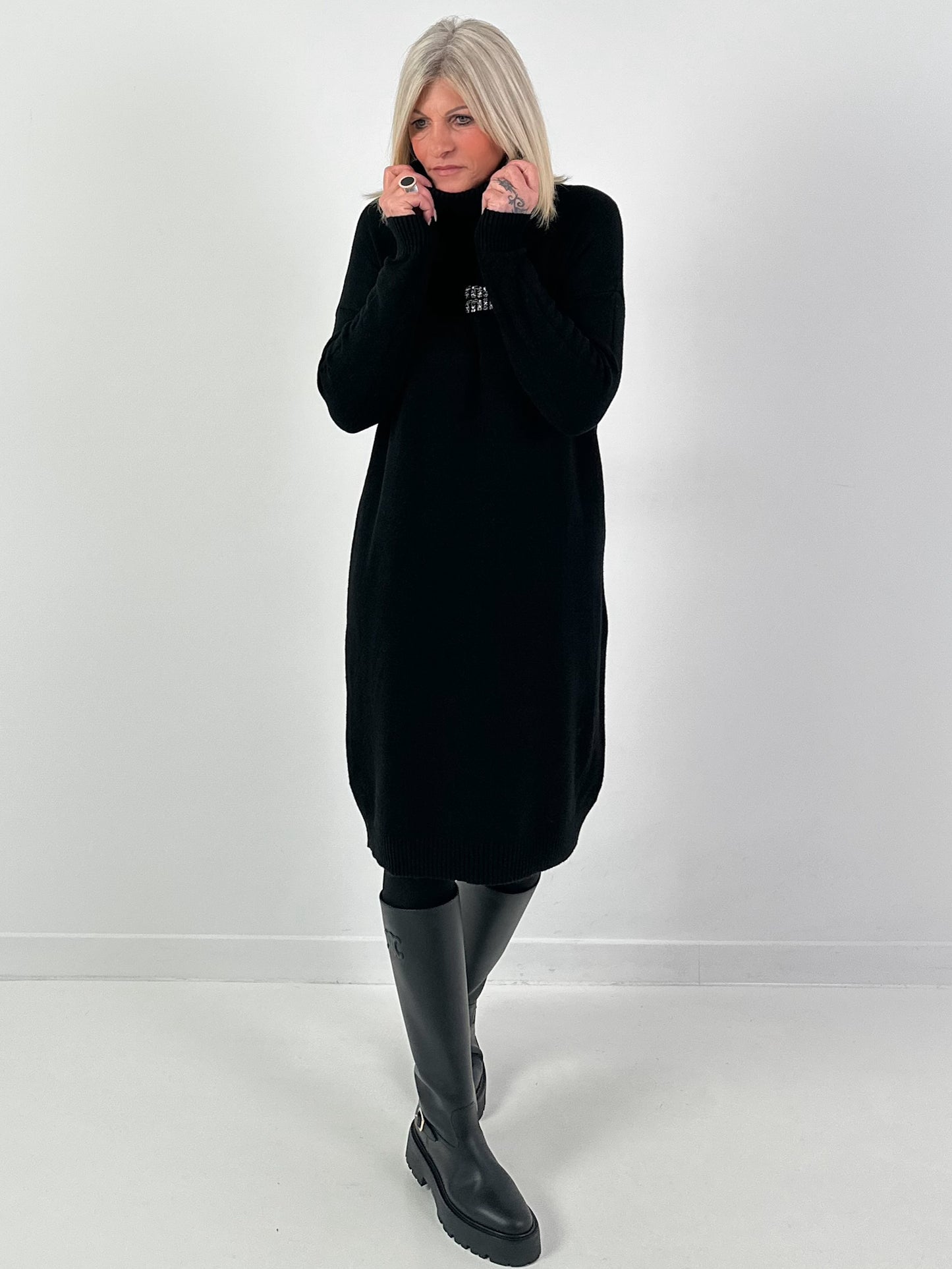 Strickkleid Modell "Shine Story" - schwarz