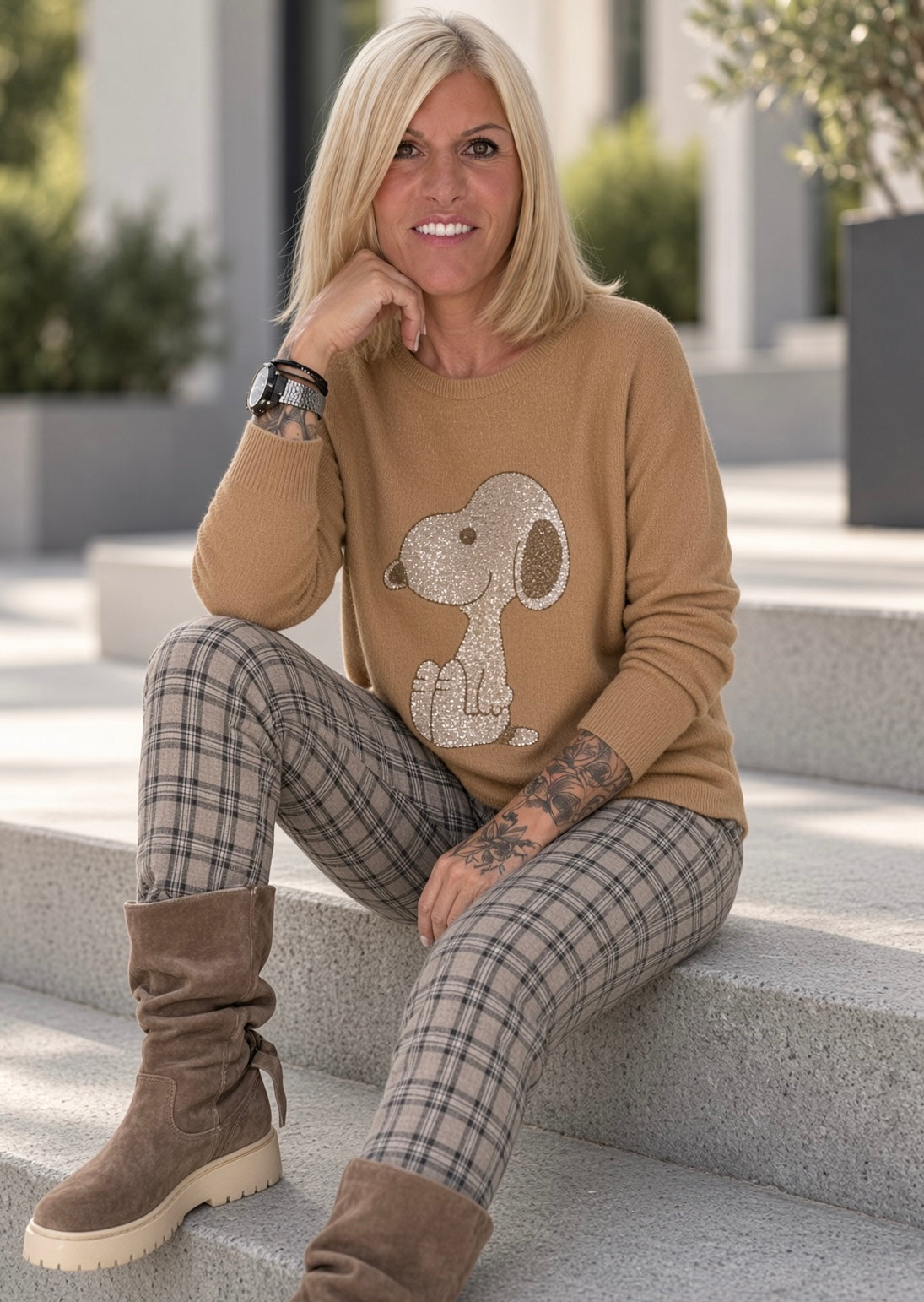 Trui met strass-cartoonmotief - camel