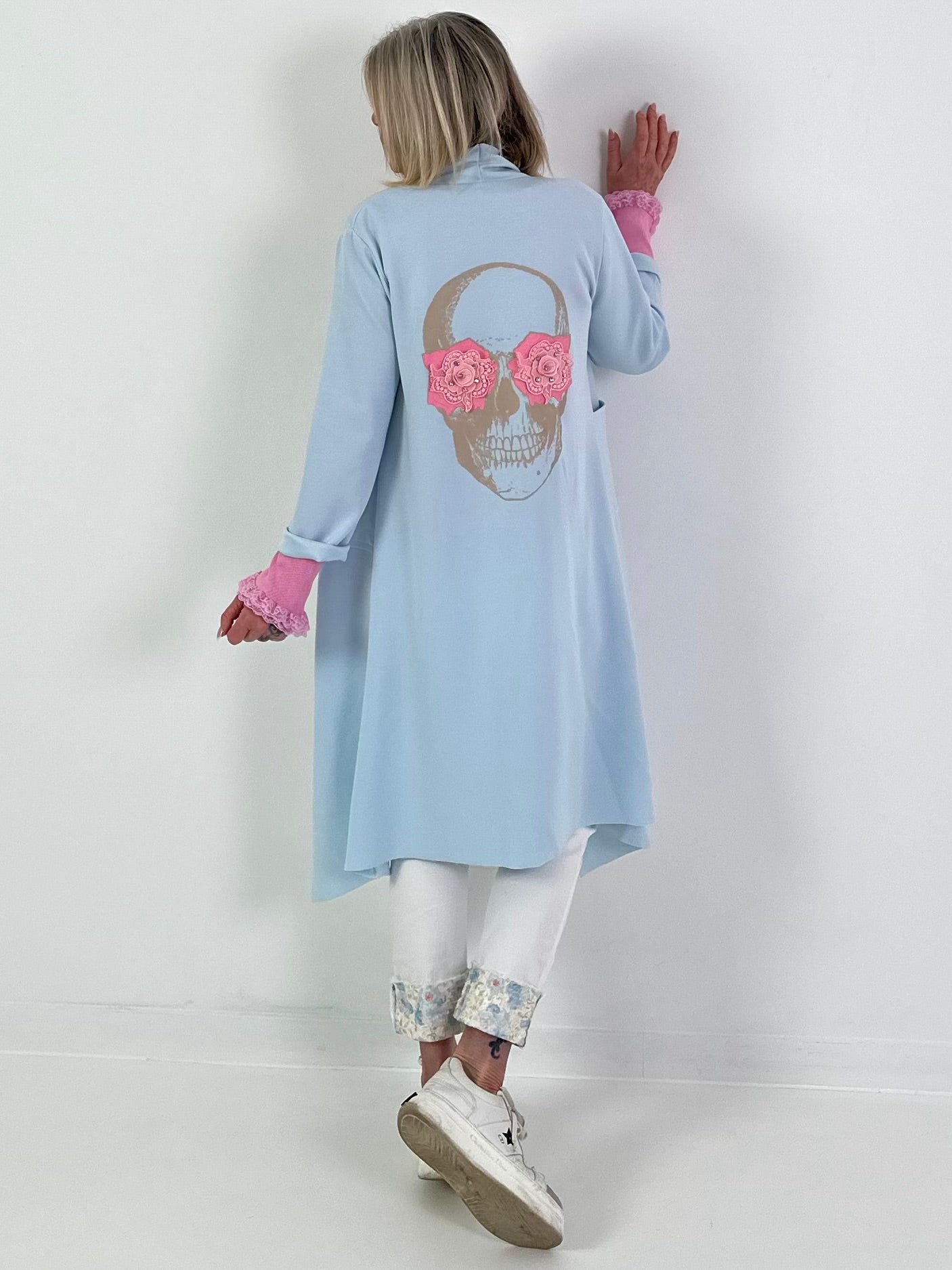 Sweatmantel Skull - hellblau