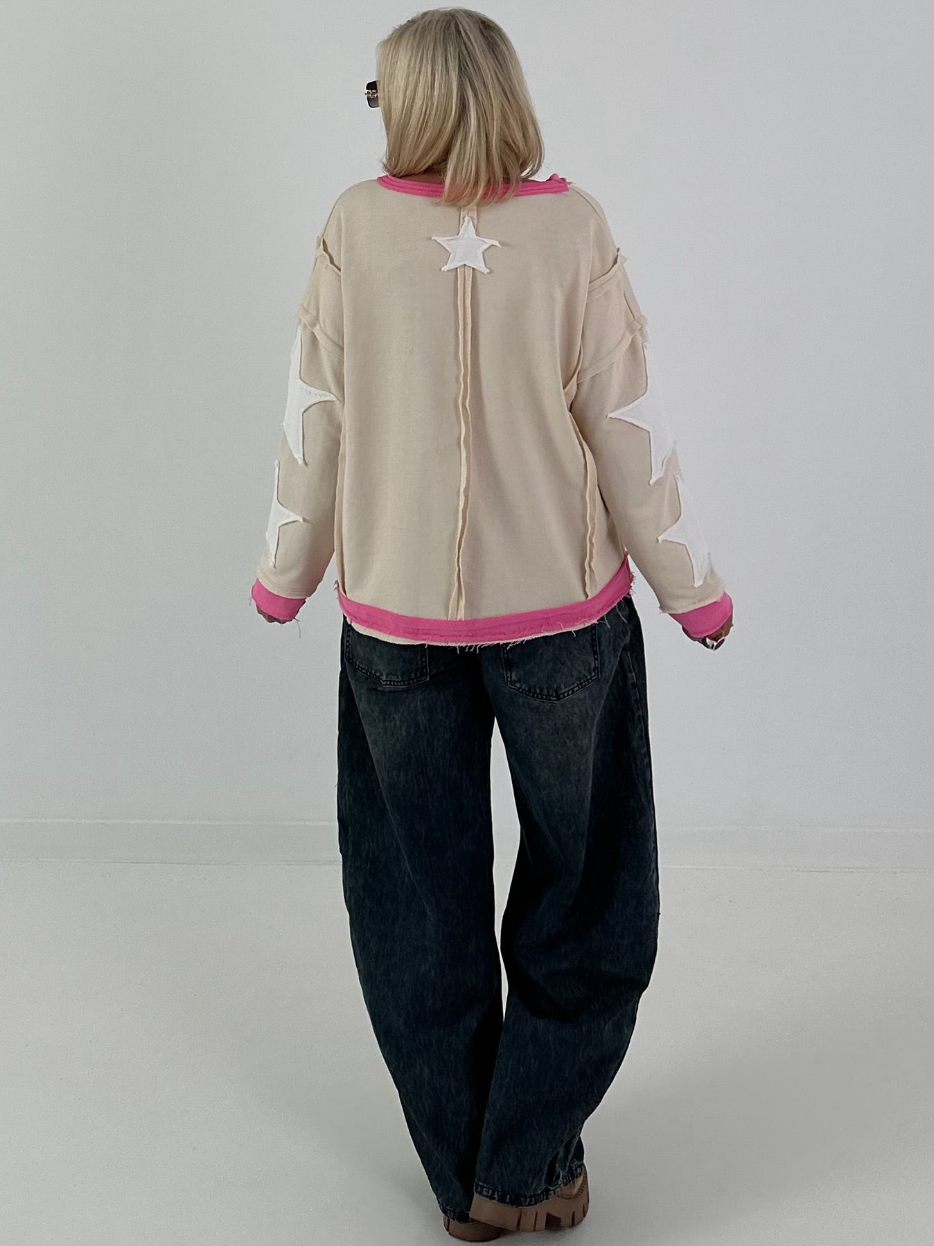 Sweatshirt mit trendigen Sternelementen- beige