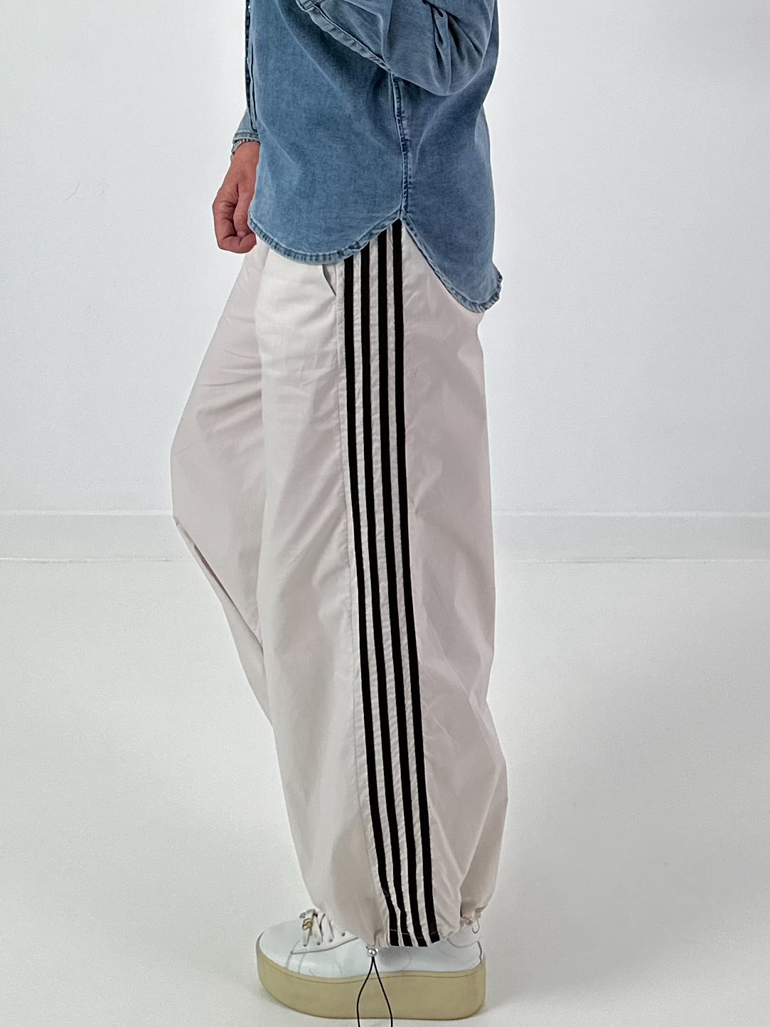 Pants with elastic waistband - beige