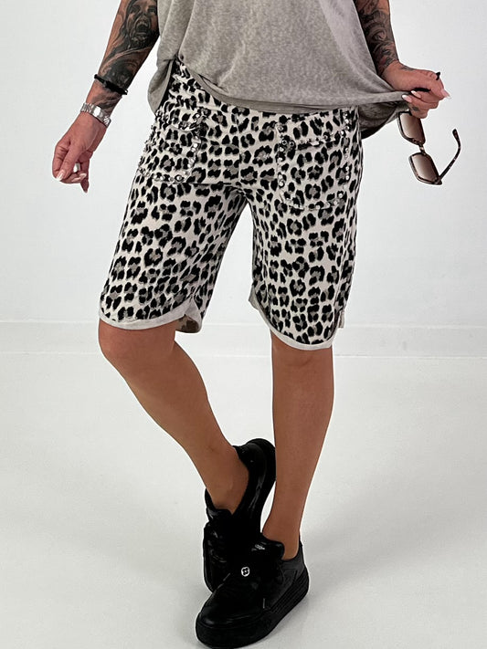 Leo Sweat Shorts with Studs - beige