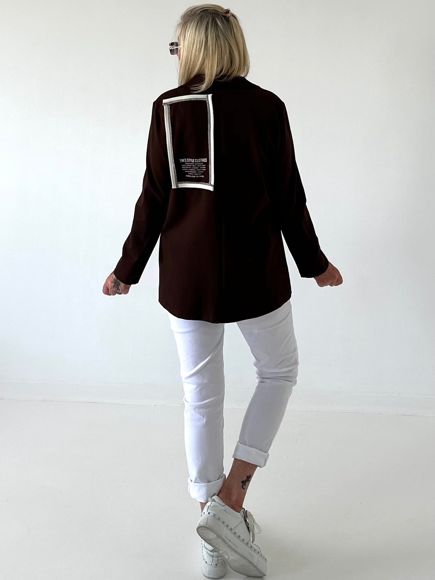 Blazer mit Statement Patch - mokka