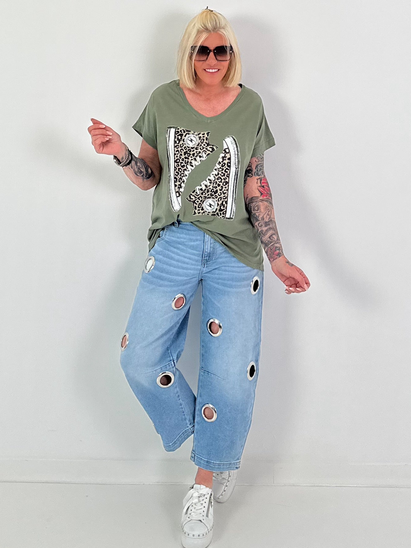 T-shirt with leopard shoe print - khaki